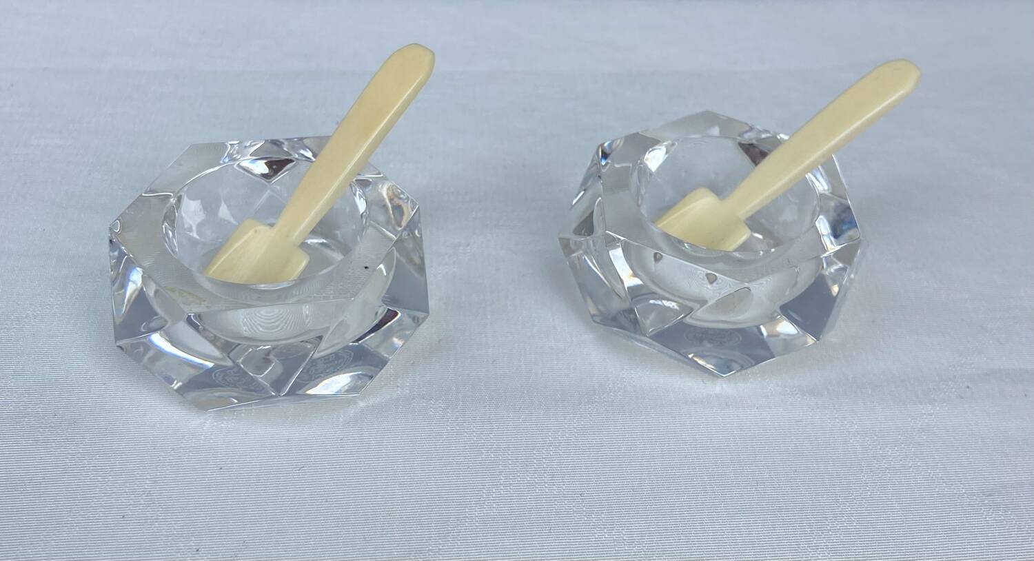 Paire de salerons en cristal Baccarat