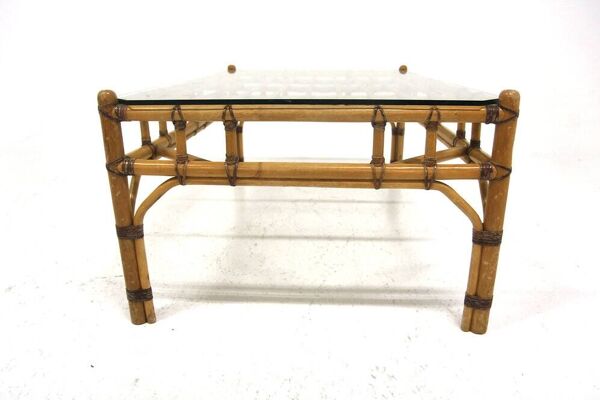 Table basse scandinave en verre et en rotin, Suède, 1970