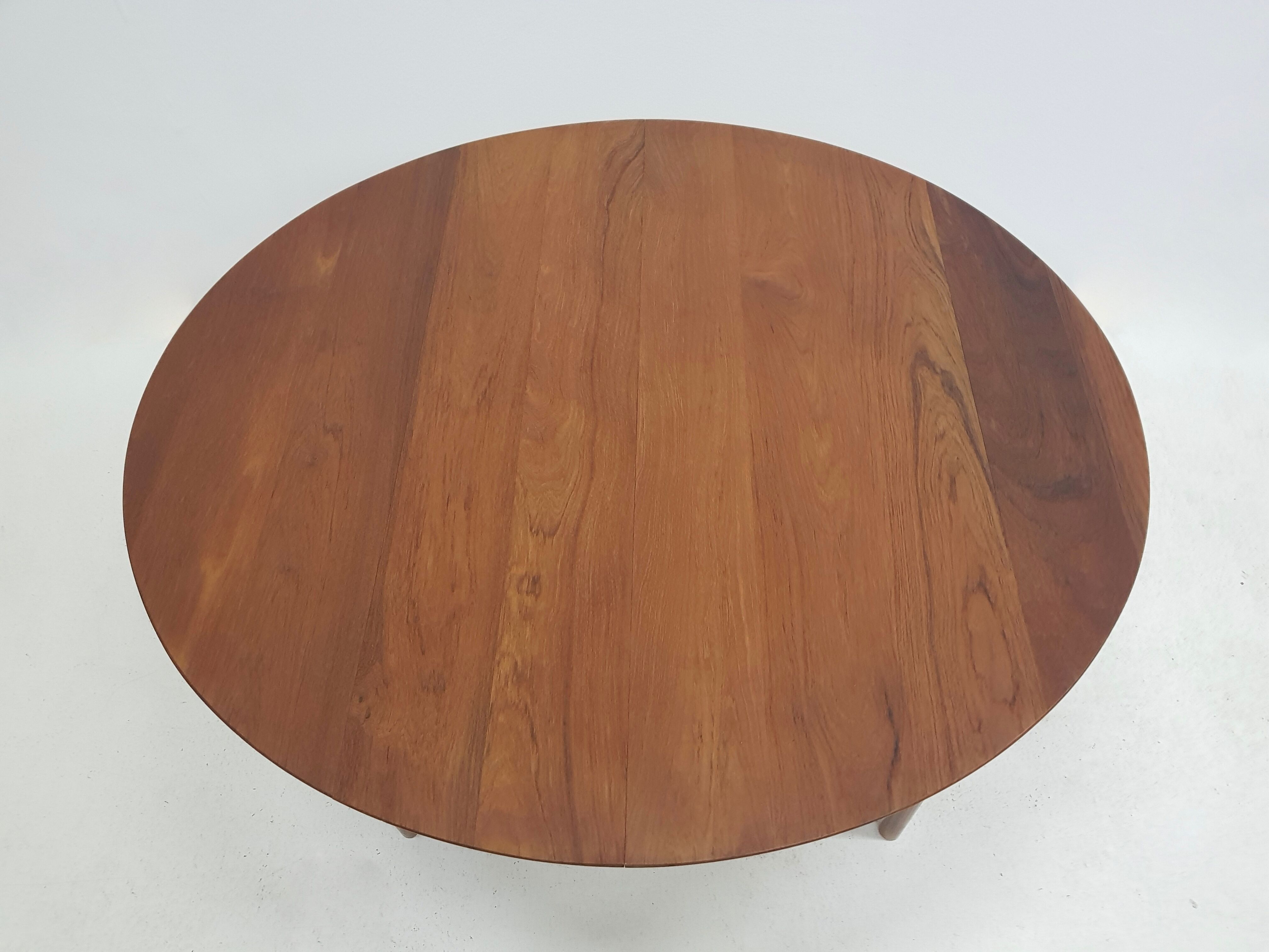 Metal table in teak oval 311 by Peter Hvidt & Orla Mølgaard-Nielsen for Søborg Møbelfabrik