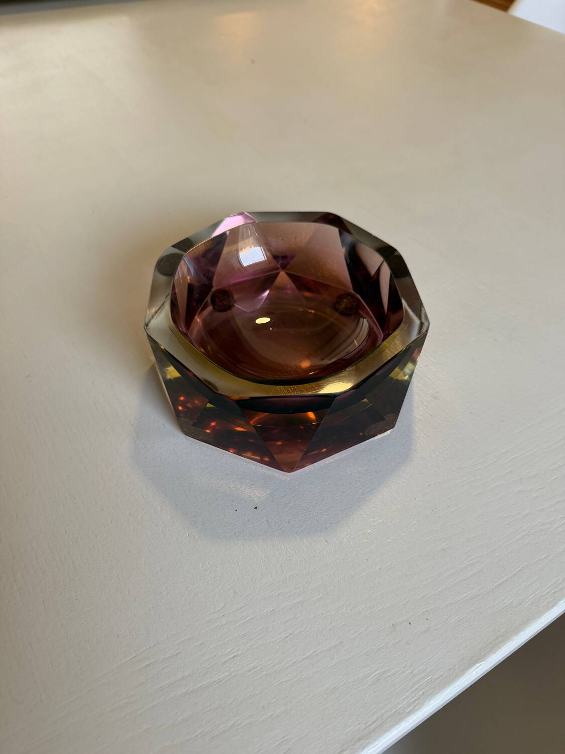 Ashtray / decorative bowl designed by Flavio Poli in Murano glass.