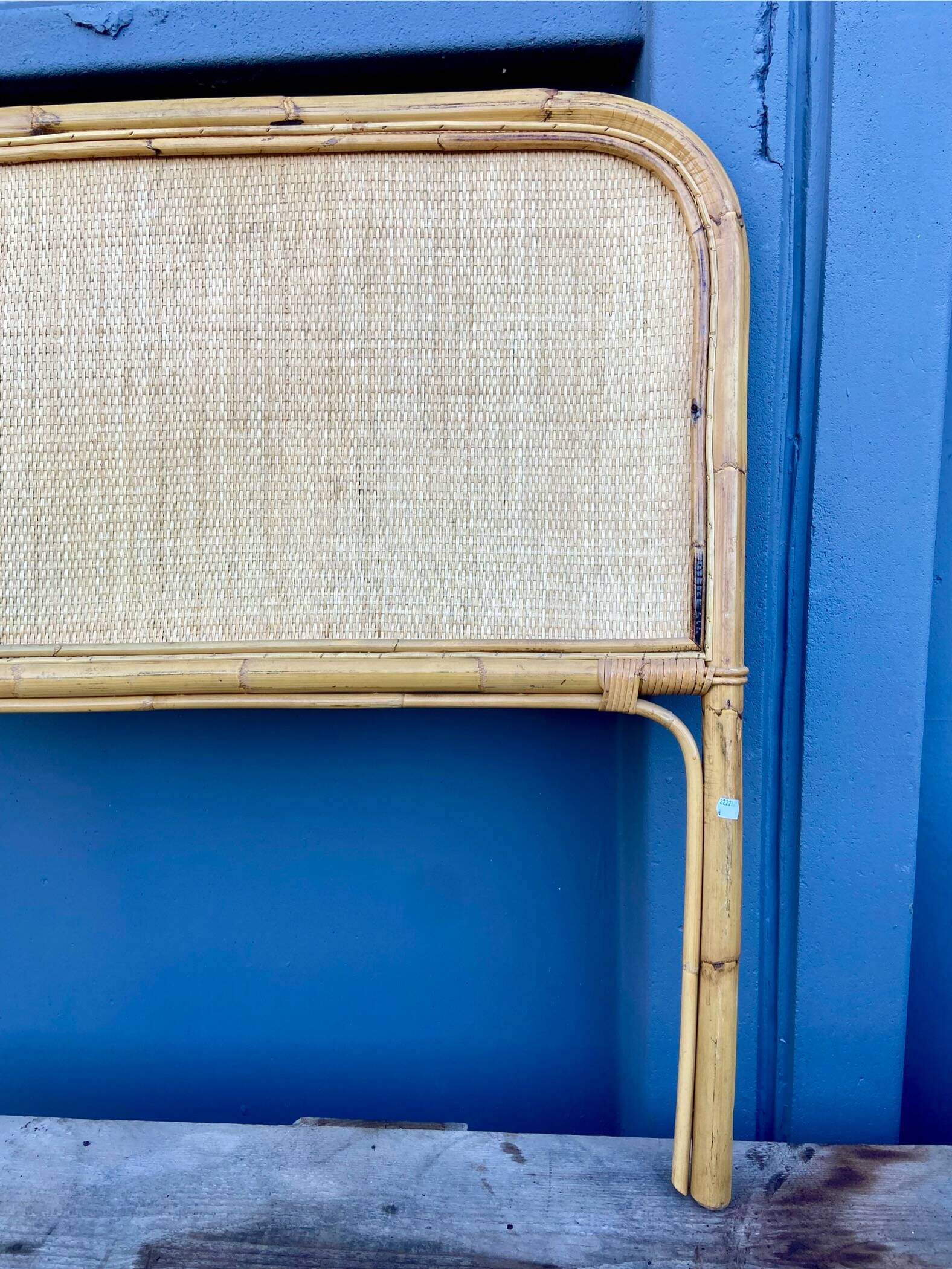 Tête de lit en rotin