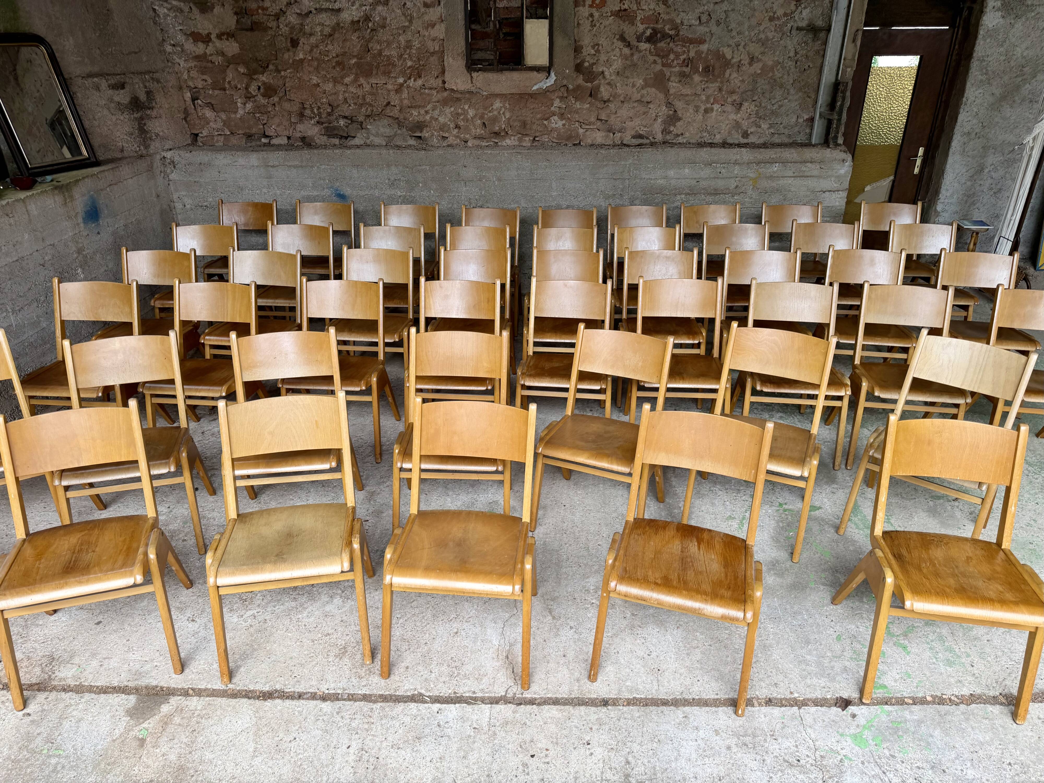 ✨ Set of 50 French modernist stackable chairs – Vintage 1960s