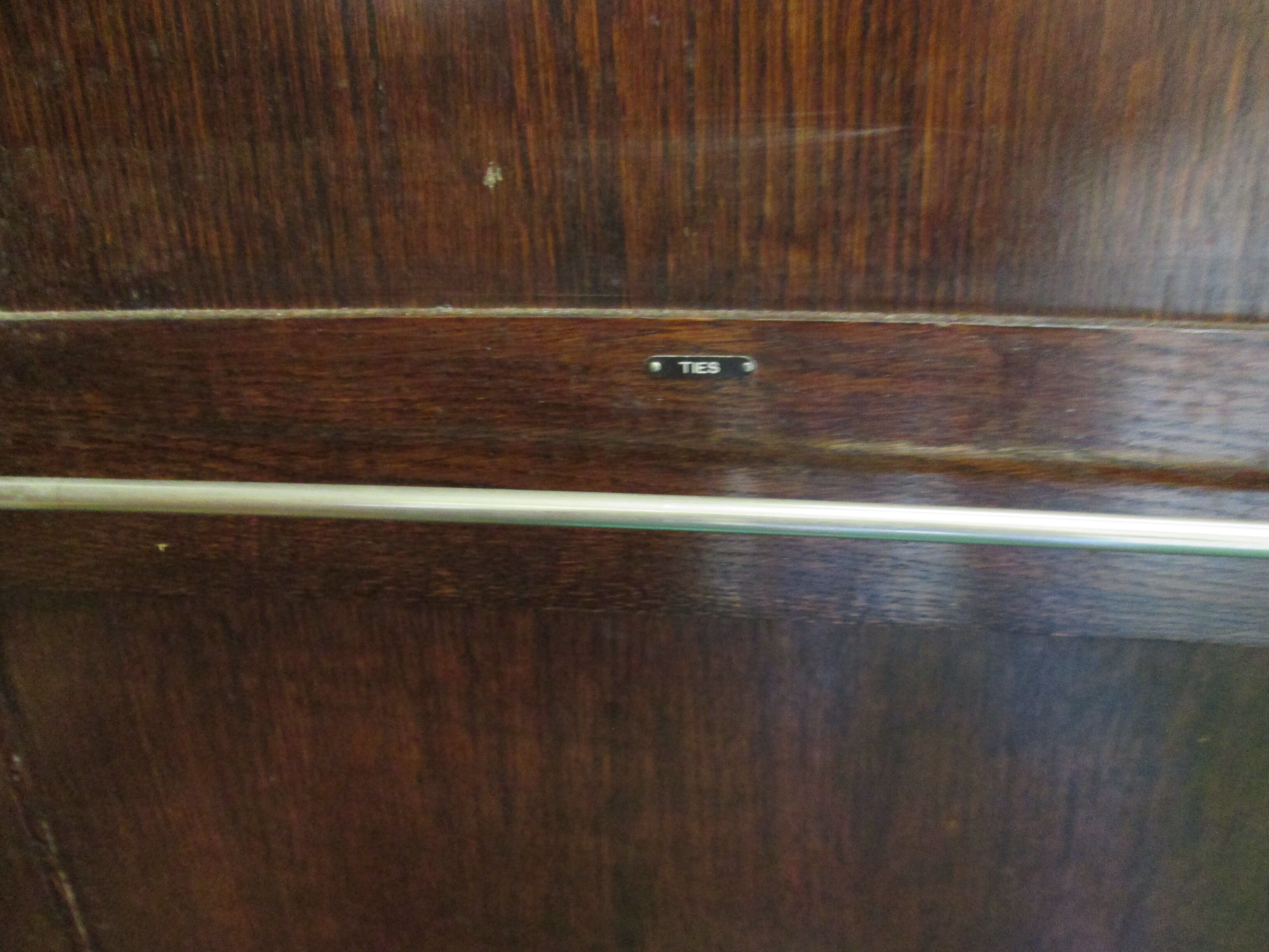 Armoire anglaise " compactum" en chene