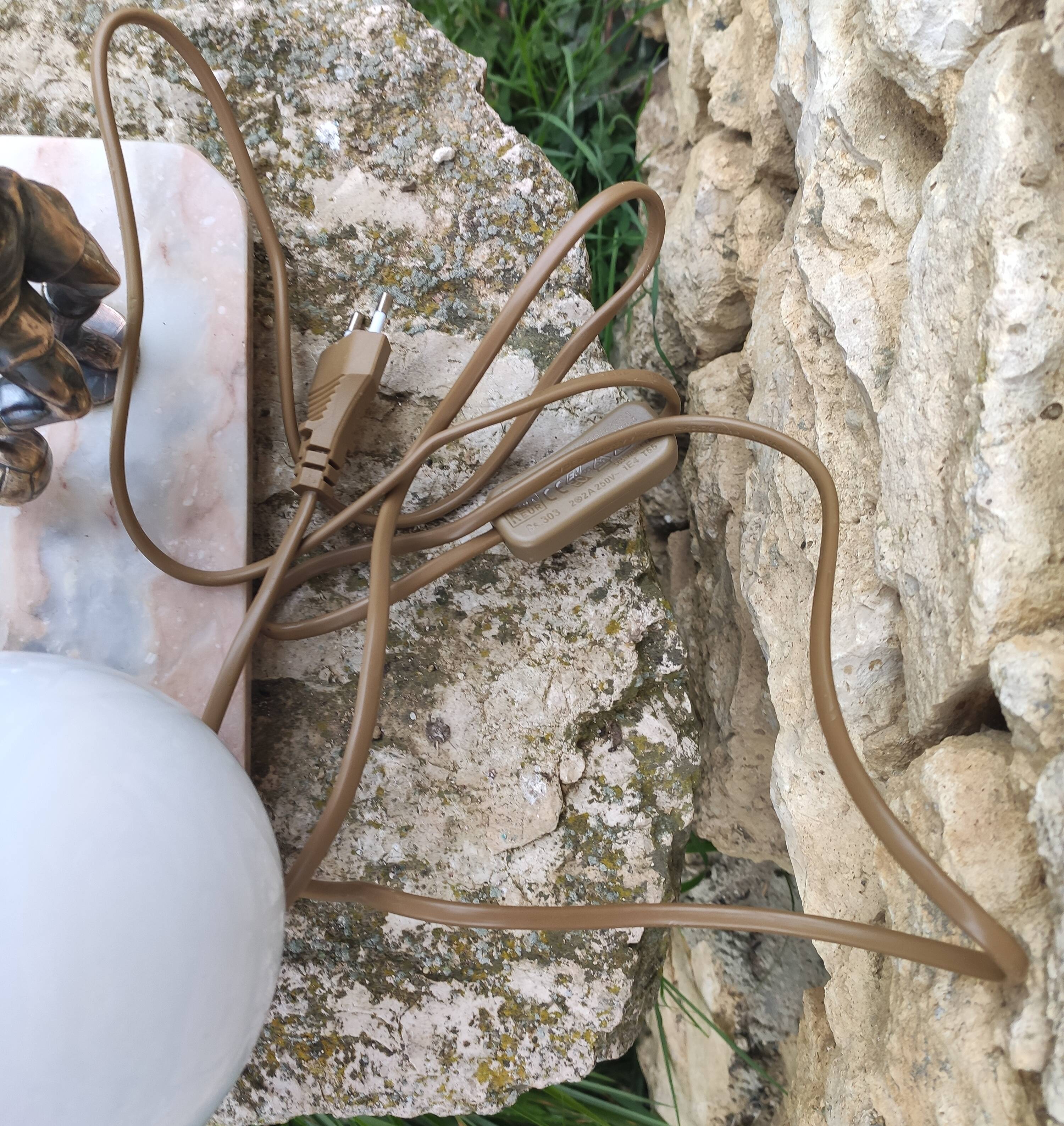 Art deco lamp in footballer marble