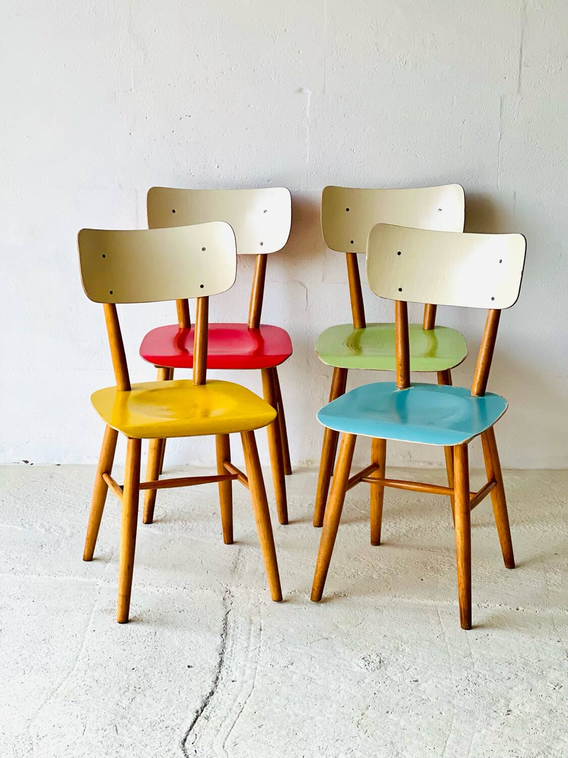 Chaises de salle à manger de Ton, années 1950.