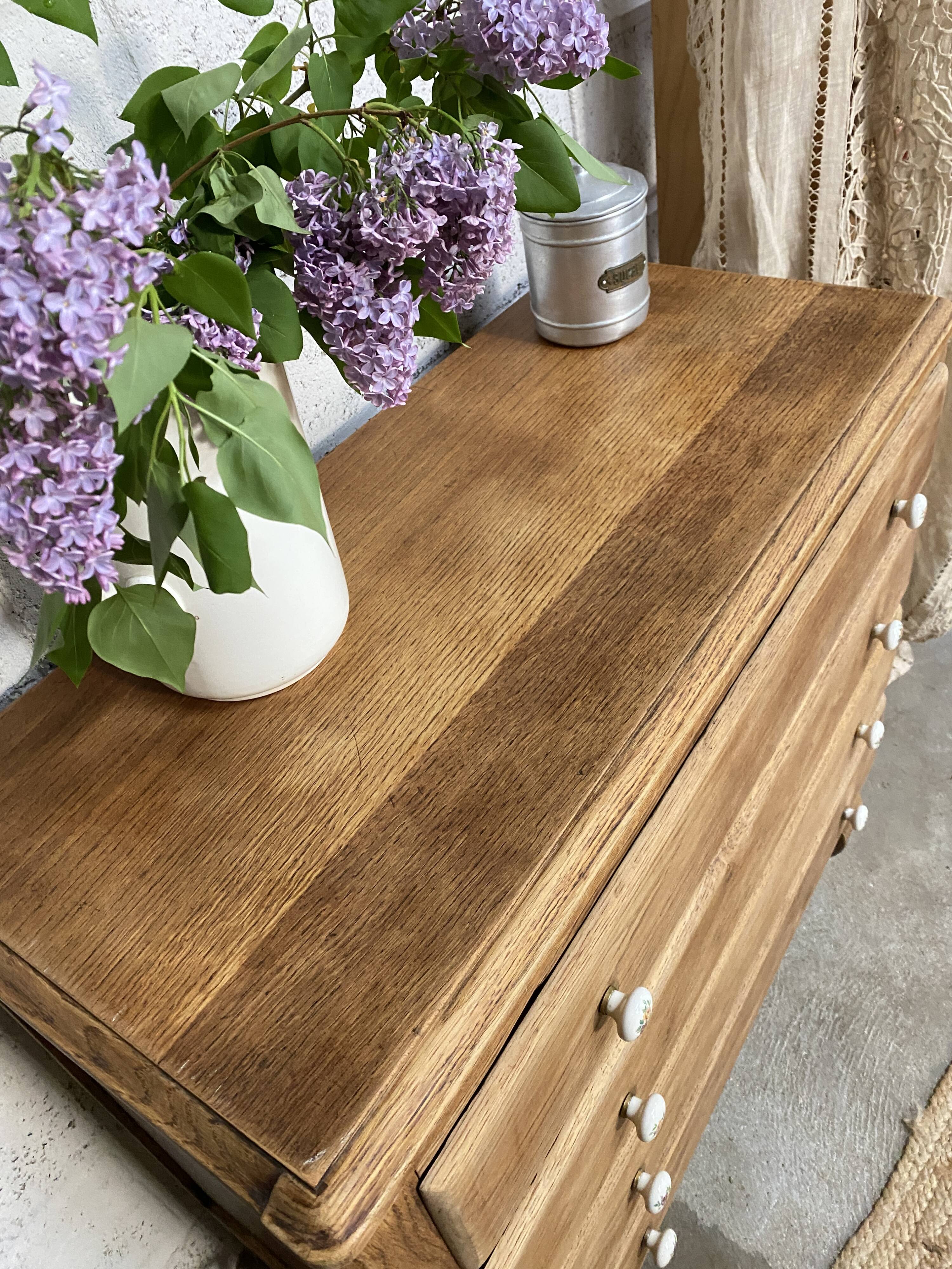 antique chest of drawers with 4 drawers