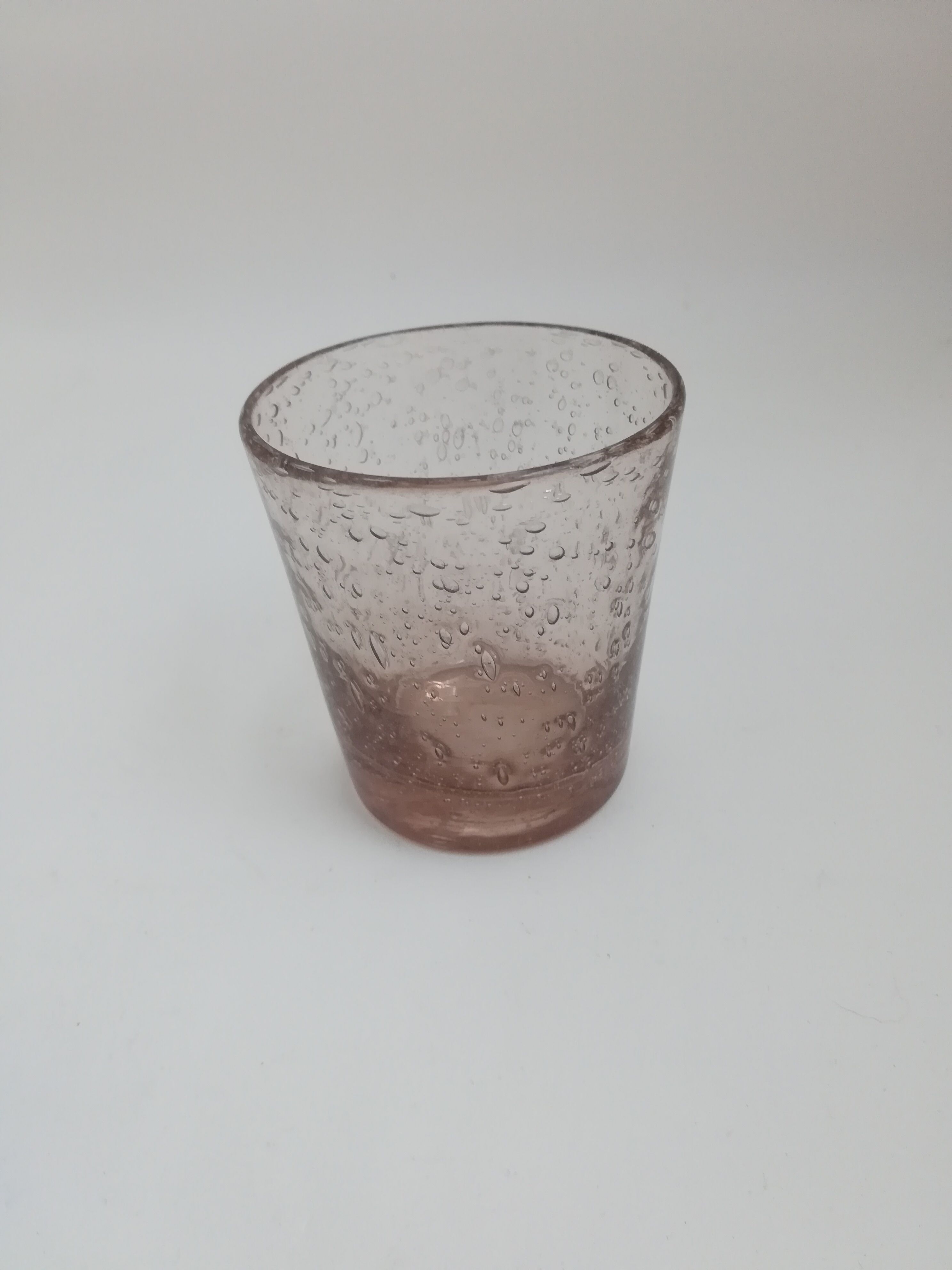Lot de cinq verres en verre soufflé biot