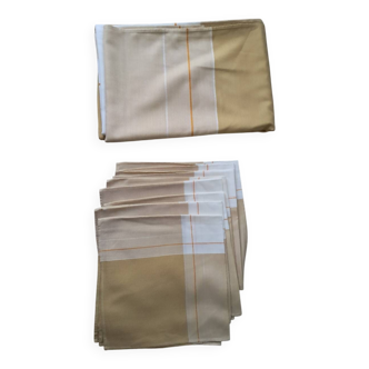 Tablecloth + Napkins