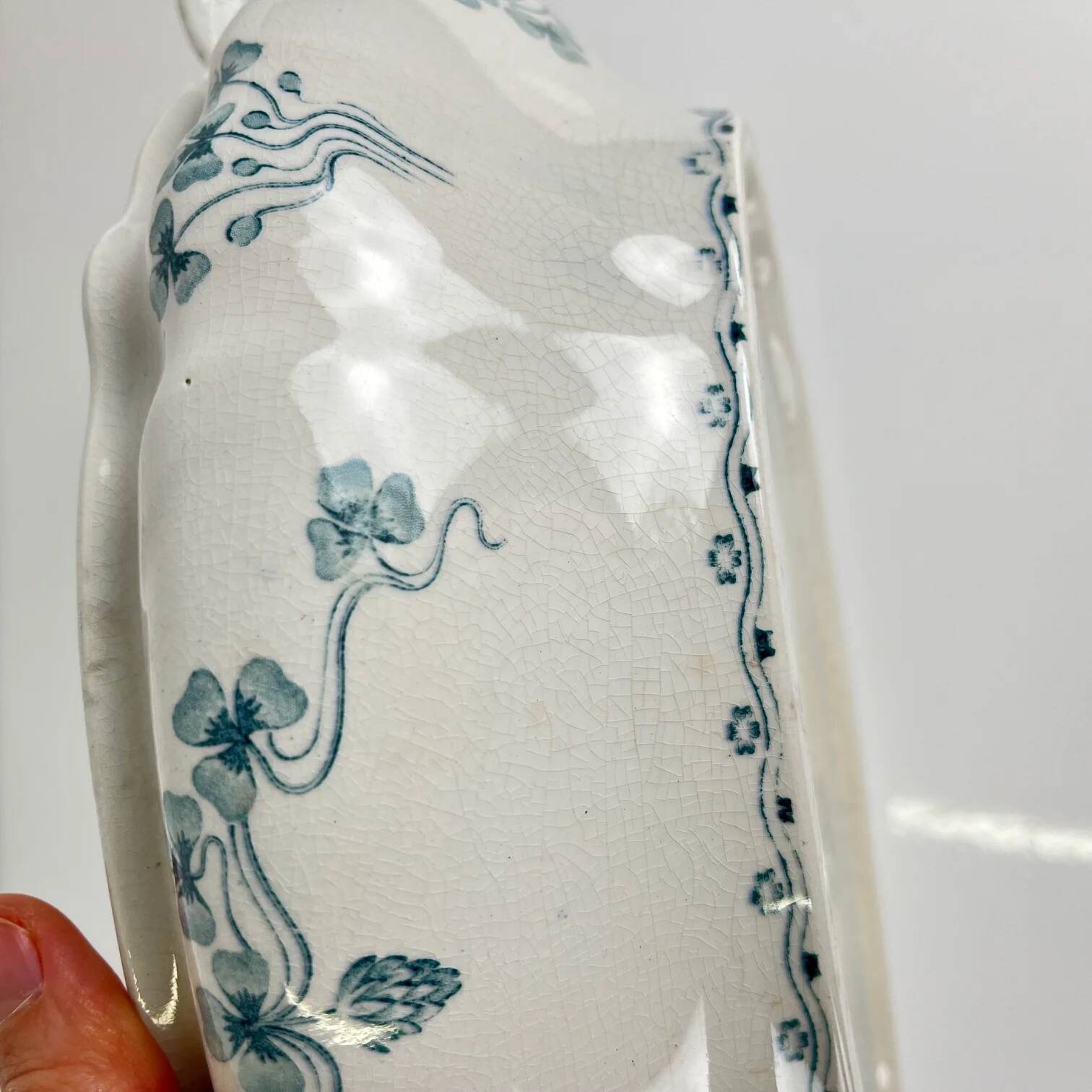 Vegetable dish Villeroy & Boch model "Clover - Klee", blue, 1890-1900