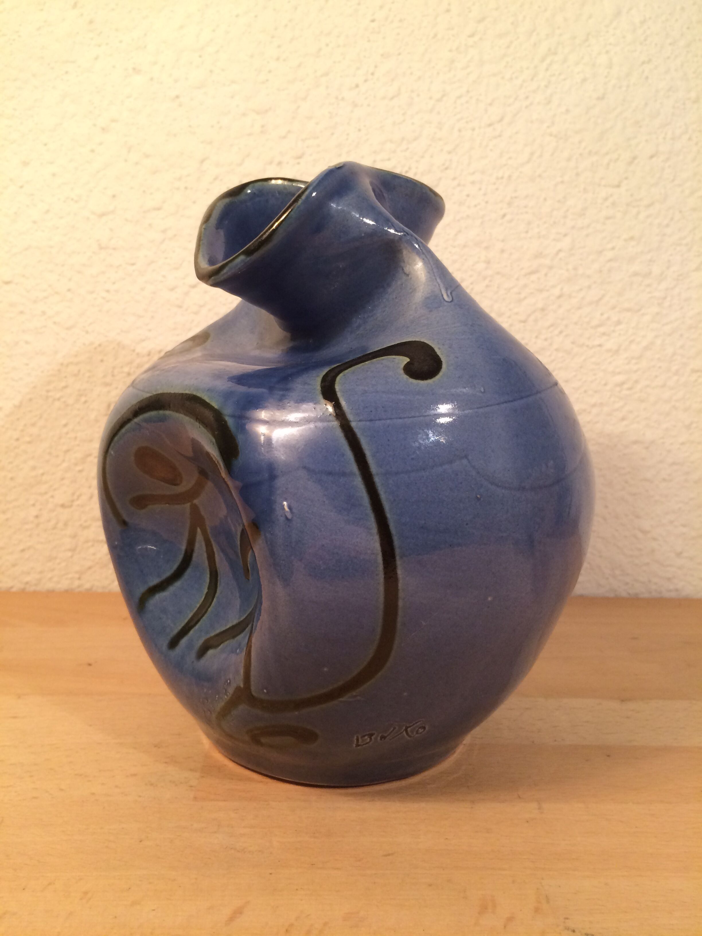 Vase signed Buxo ceramic free form