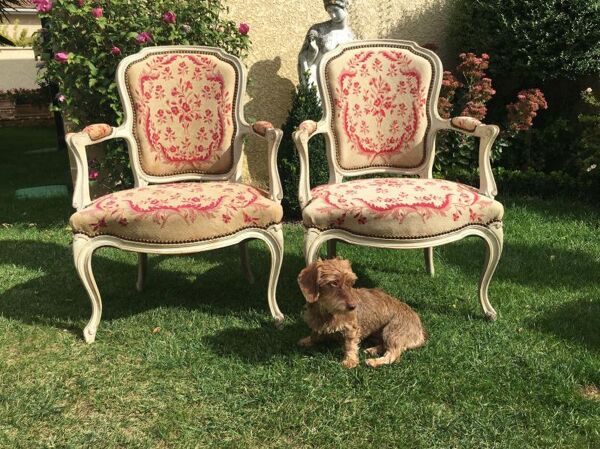 Paire de fauteuils cabriolets laqués d'époque Louis XV XVIIIe