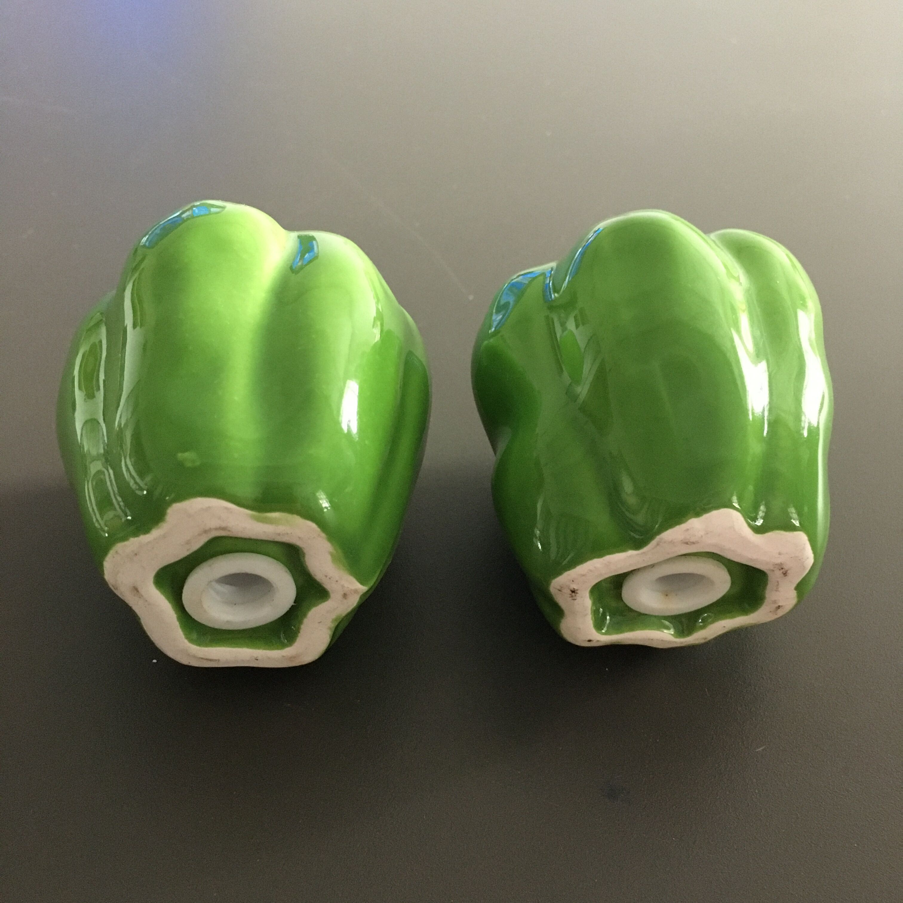 Set salt and pepper green peppers