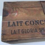 Old wooden box "regilait"