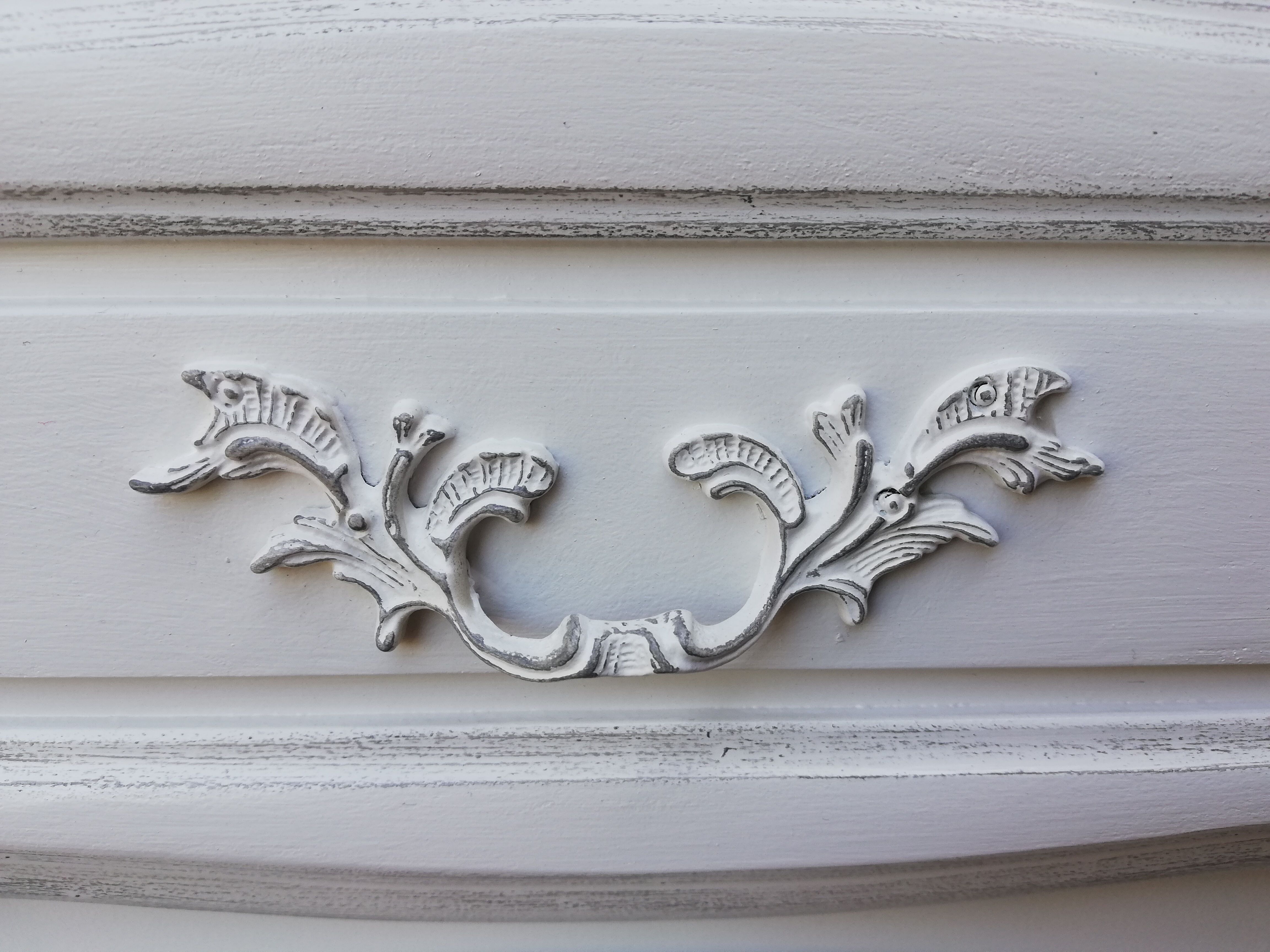 Small cabinet with drawers