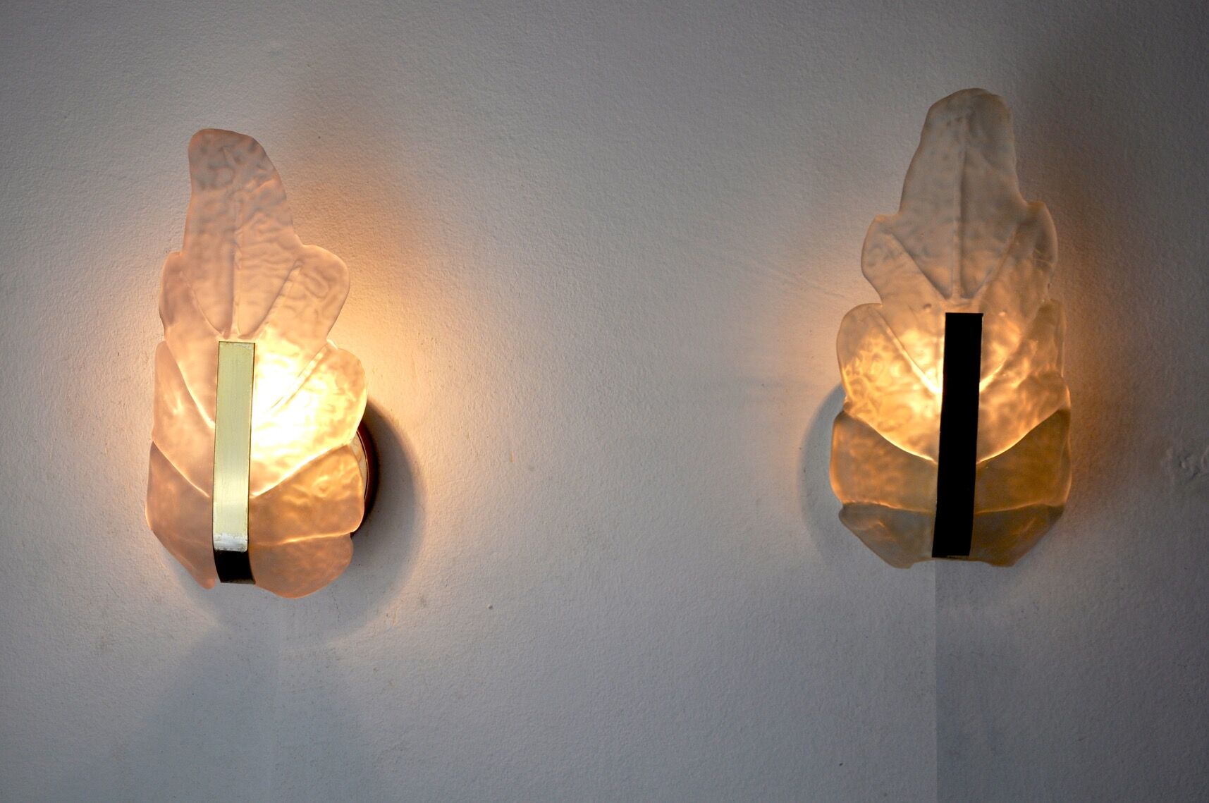 Pair of "leaf" wall lamps by Carl Fagerlund, purple Murano glass, Germany, 1970