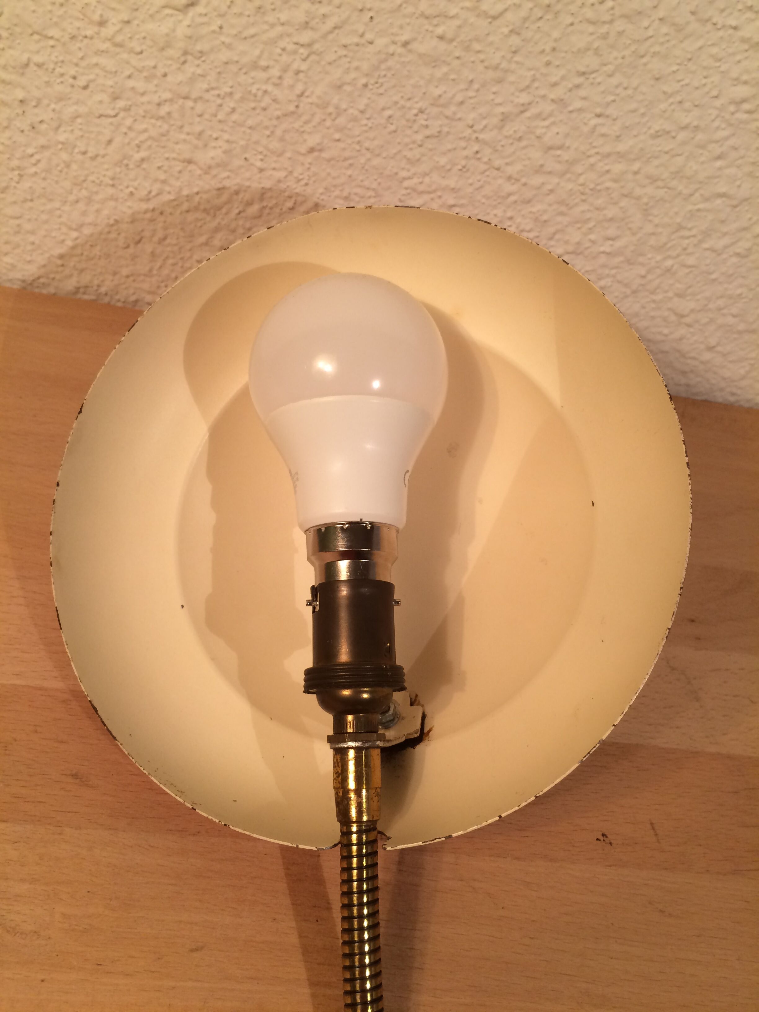 Lampe de bureau flexible rouge années 50 vintage