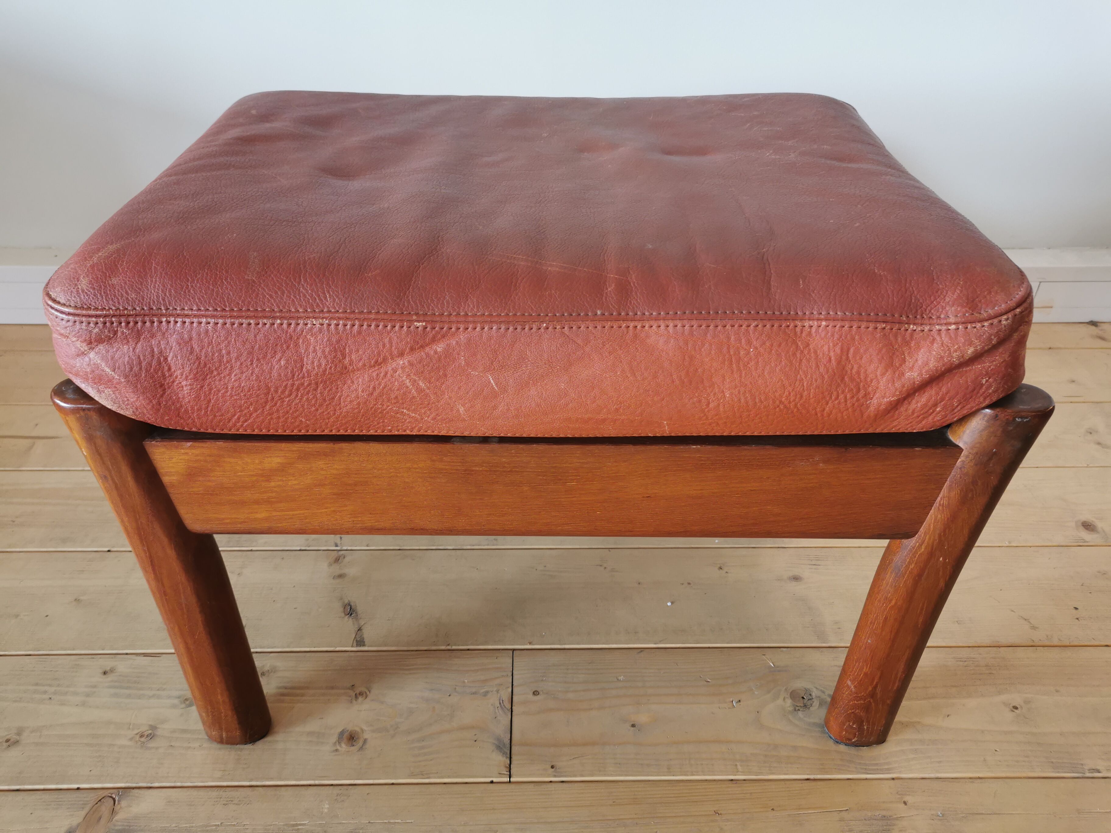 Pair of Dyrlund leather footrest 60s leather