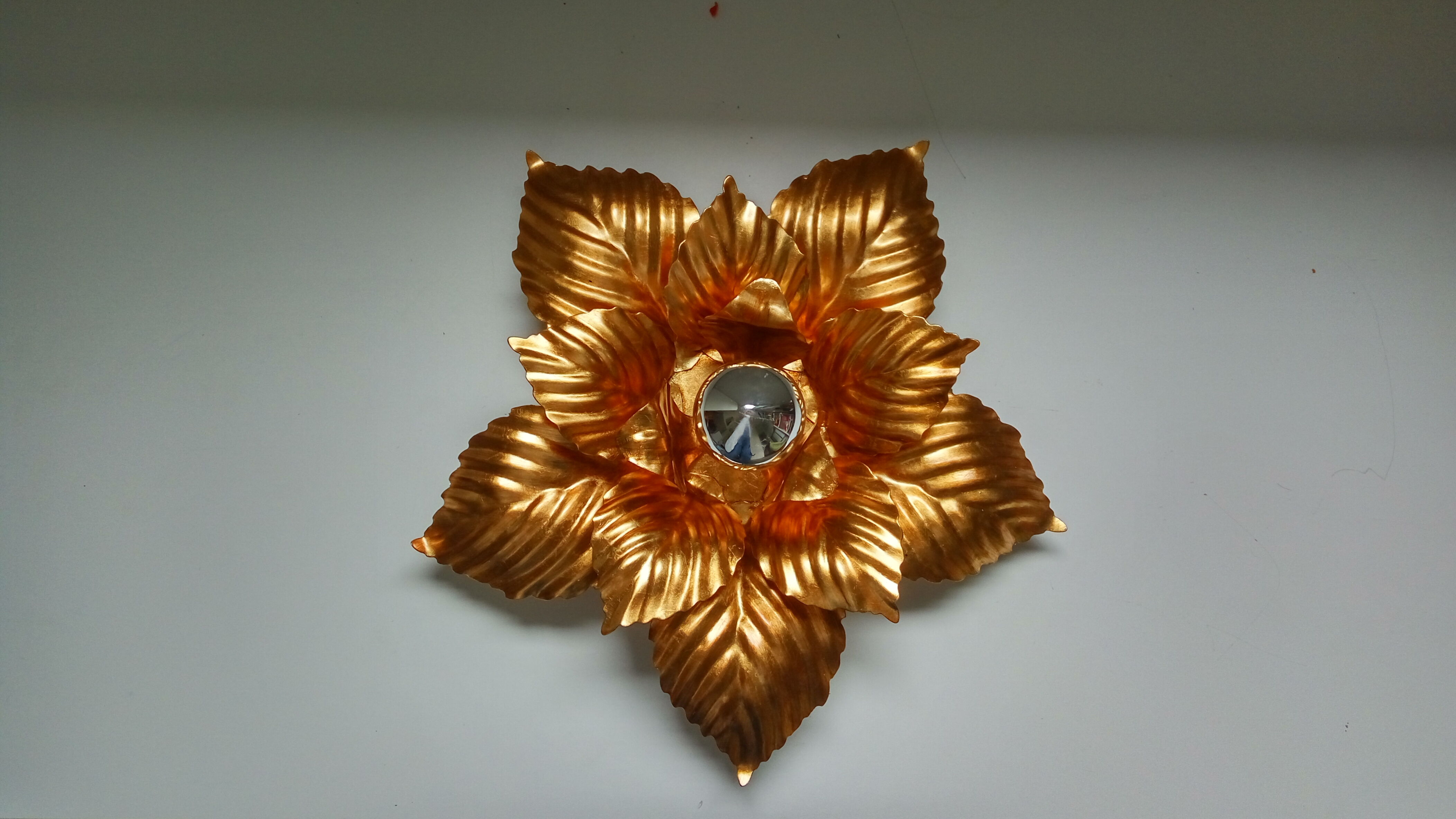 Vintage flower wall lamp