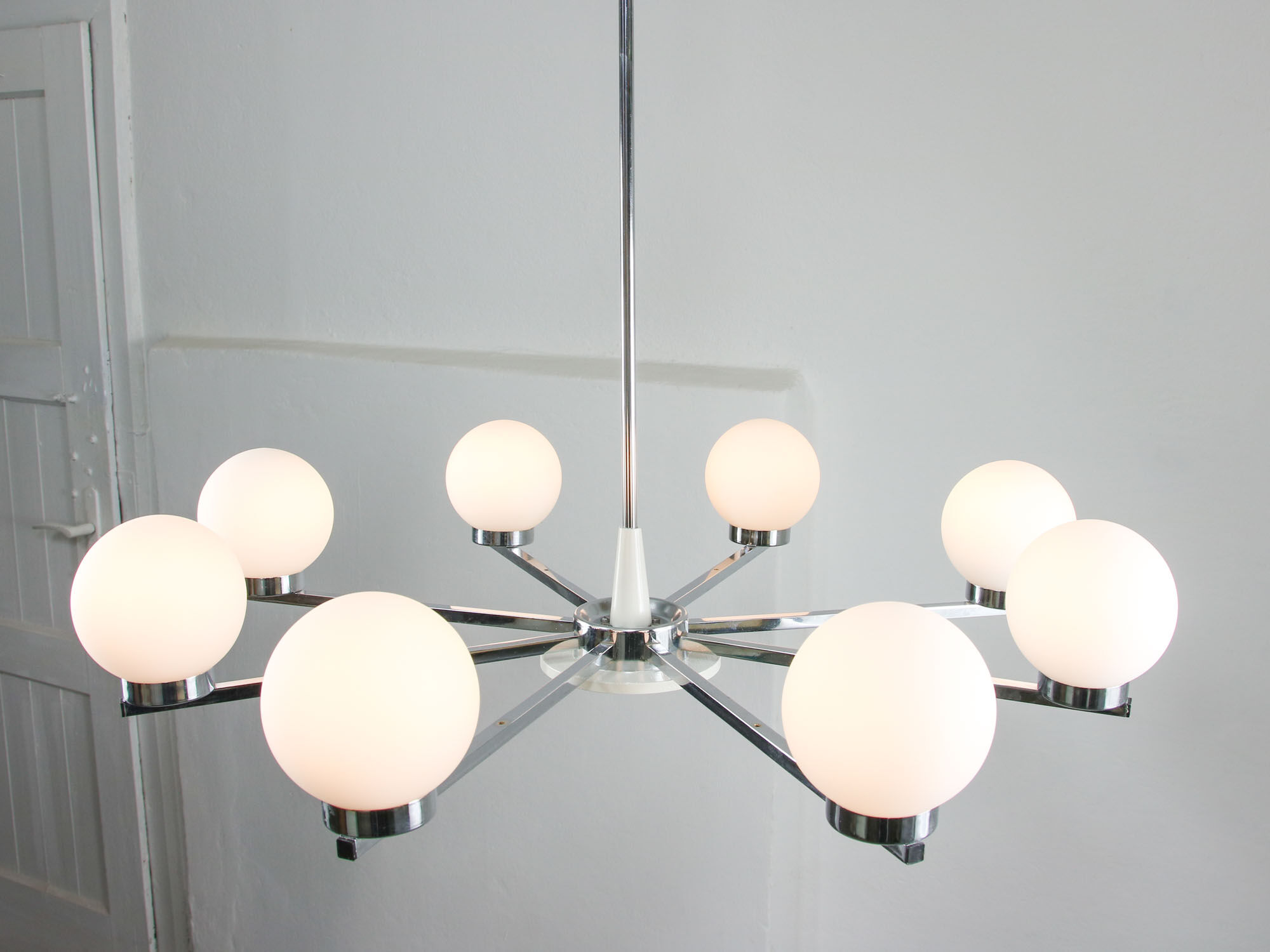 Vintage minimal chrome & opaline 8-arm chandelier, 70s