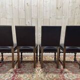 Suite de 4 chaises de style Louis XIII en cuir