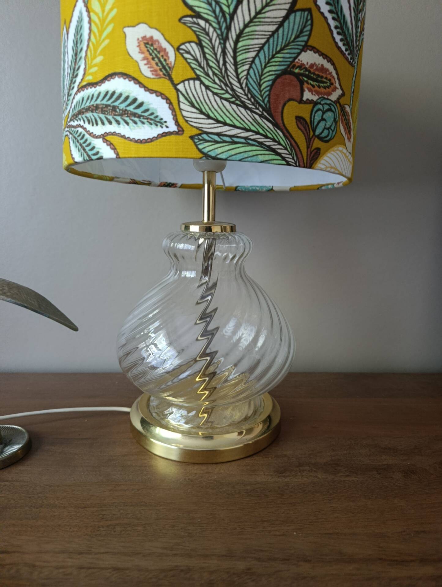 Hollywood Regency style lamp | Chic printed botanical lampshade