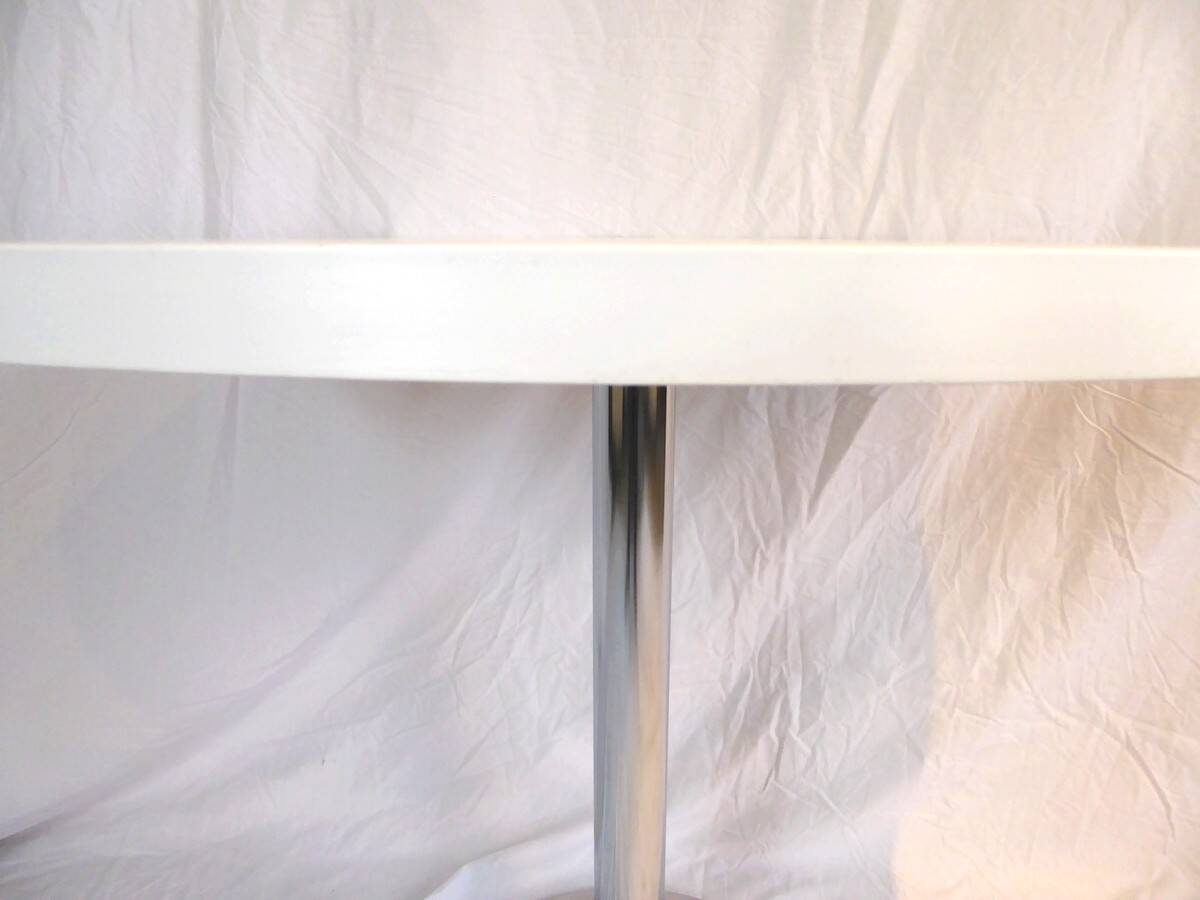 "Tulip" type round table diam. 90cm