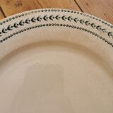 Plates in iron earth Gien