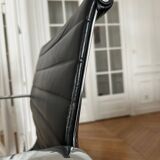 Chaise de bureau Eames Vitra EA118 en cuir