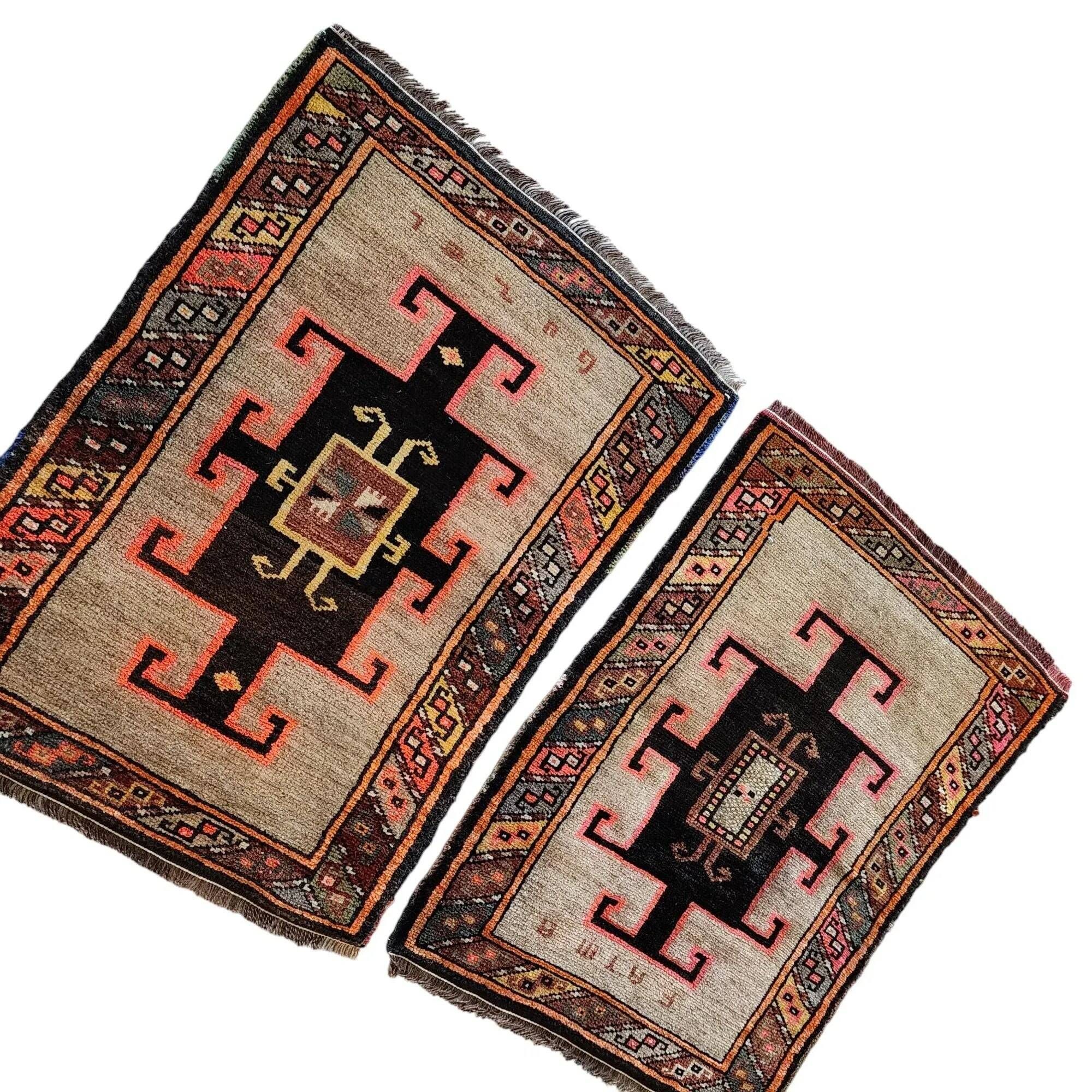 Set of 2 vintage handmade Turkish rugs 57x78 cm