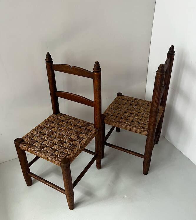 Child's chair made of wood and rope