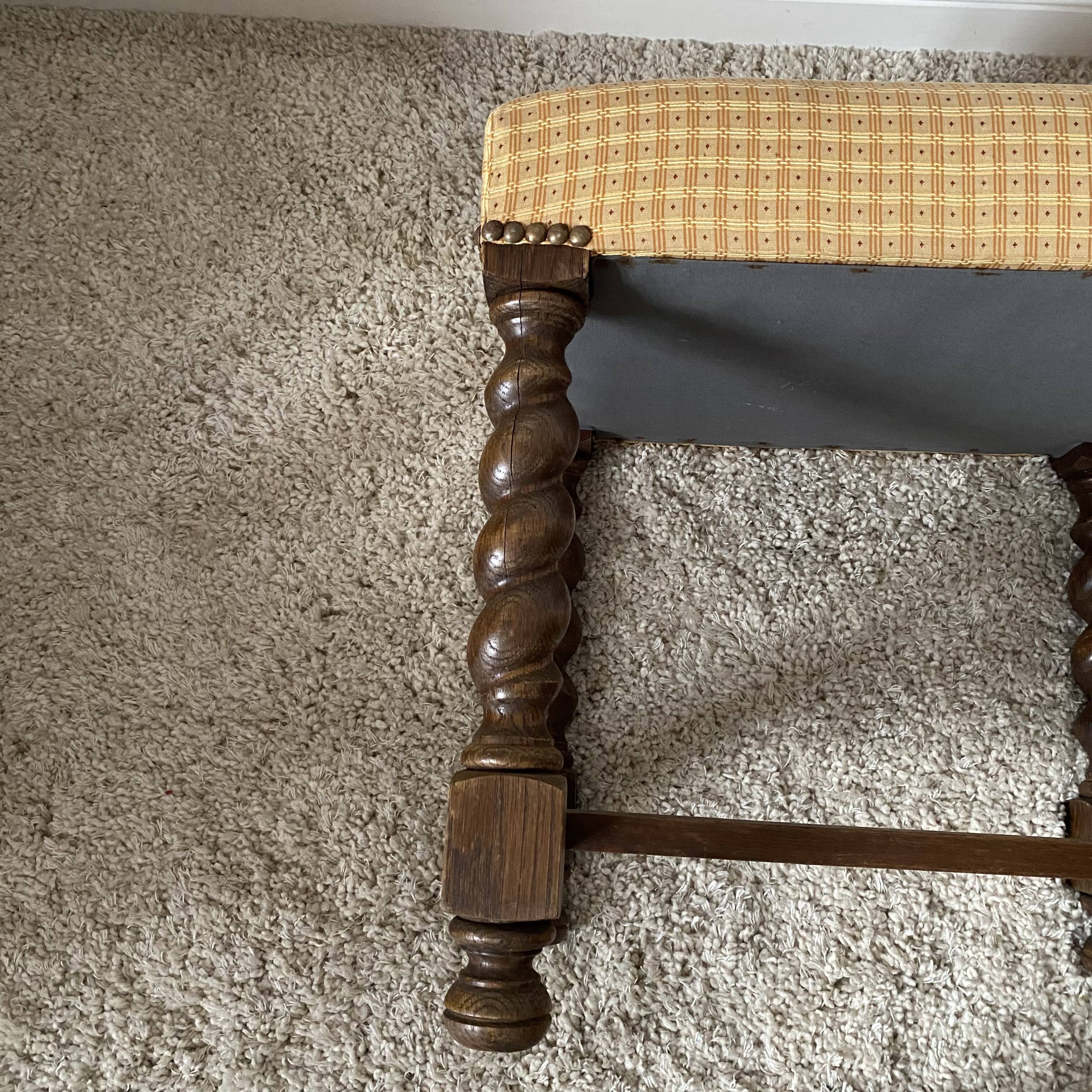 Stool with turned legs