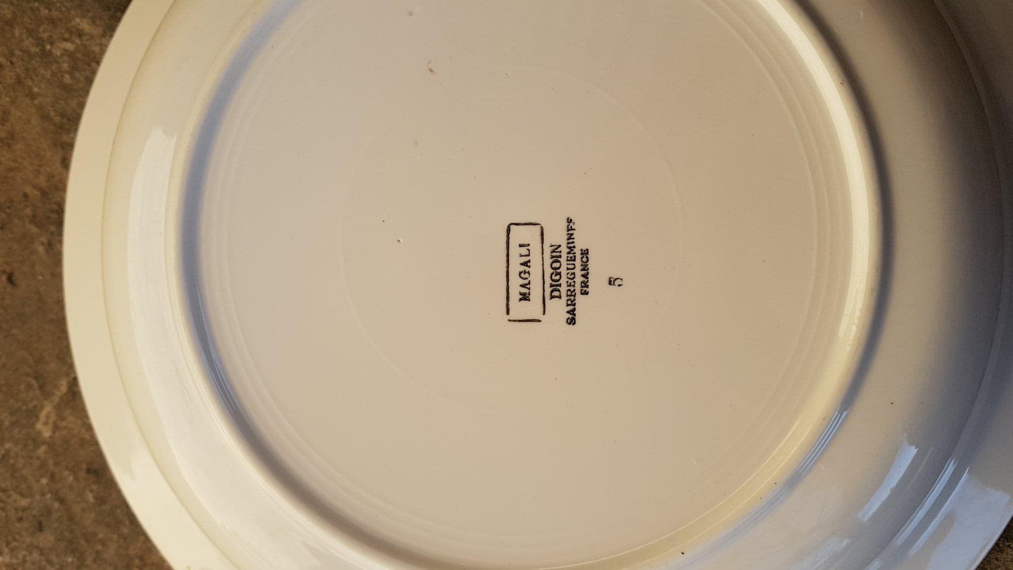 Hollow dish Digoin Sarreguemines magali model