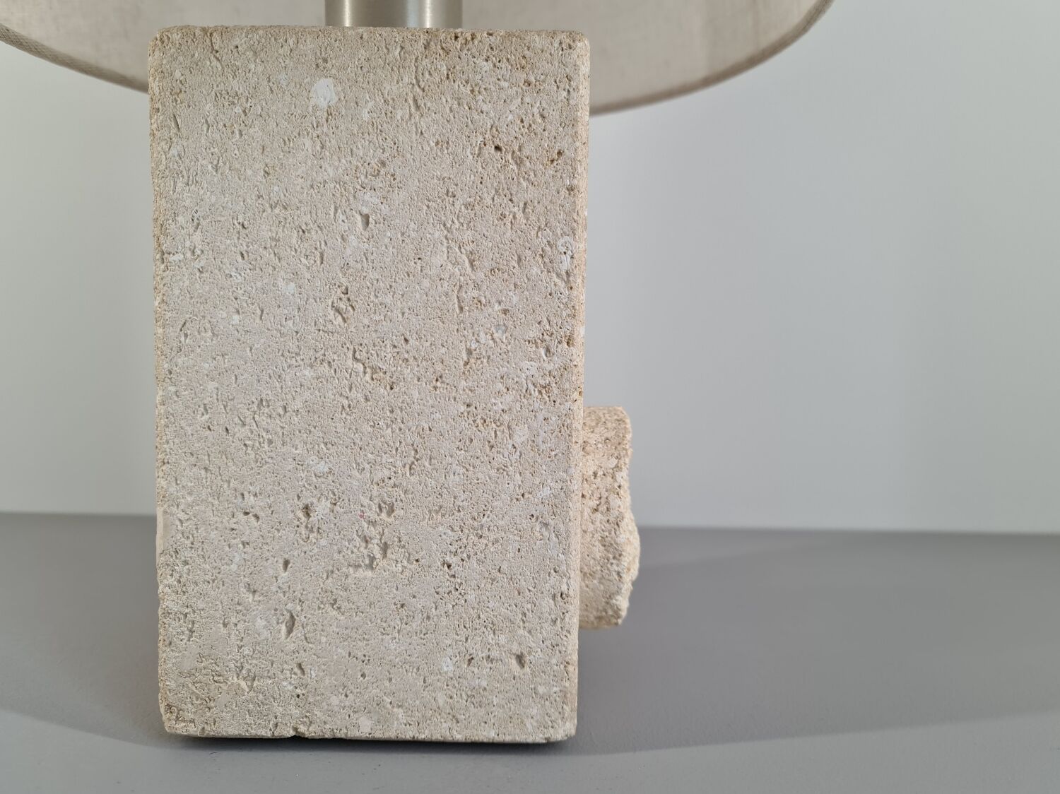 French sculpture lamp in white stone, 60s
