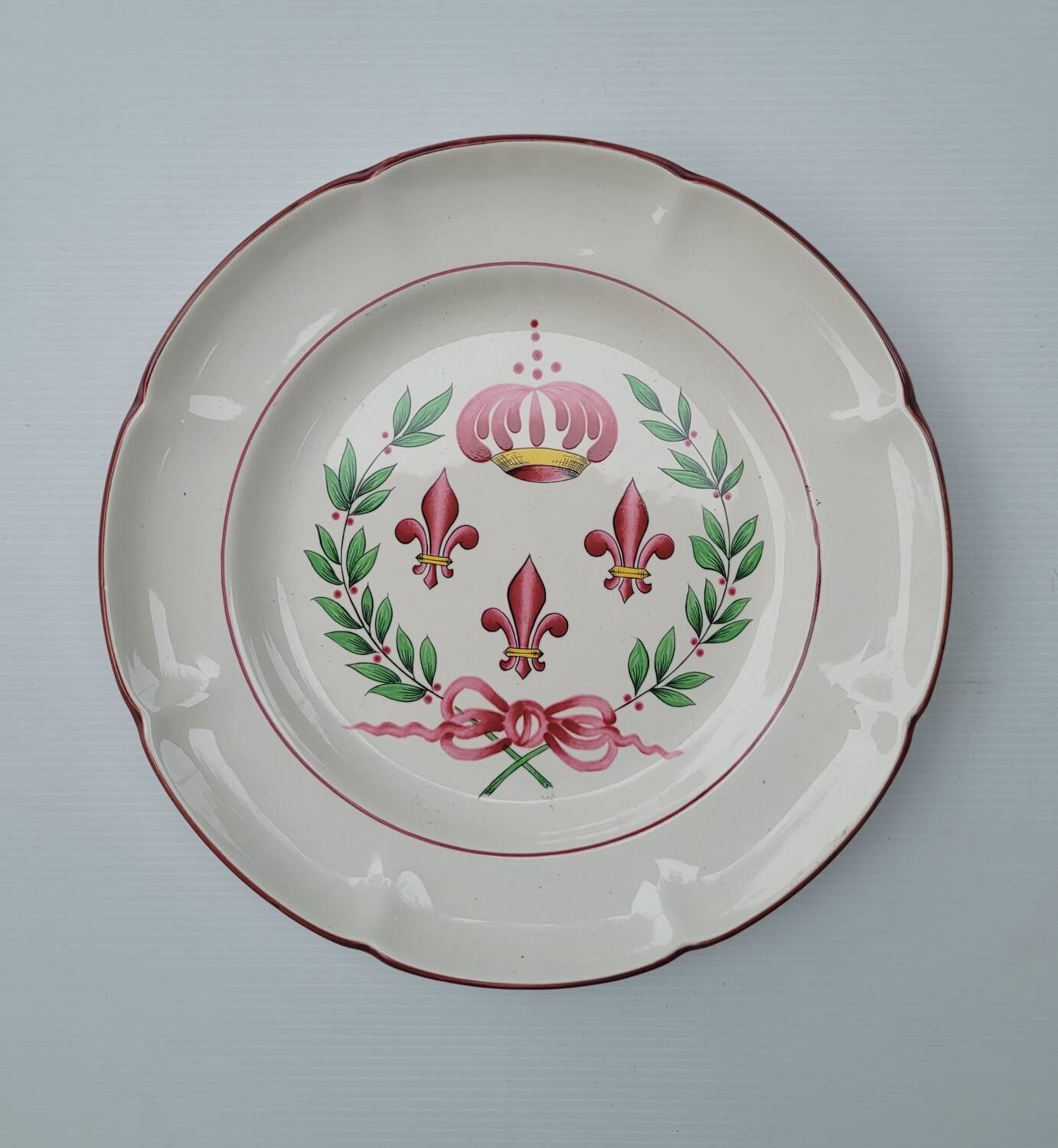 Saint Clément plate