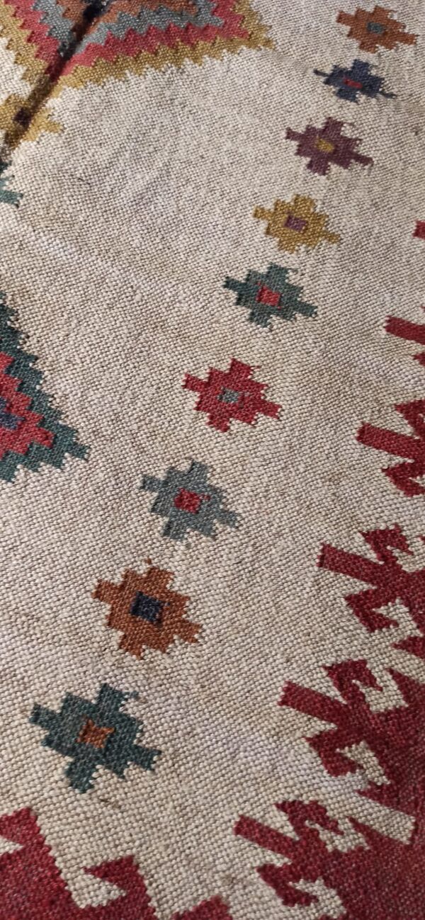 Tapis kilim en toile de jute et coton - 120cm x 180cm