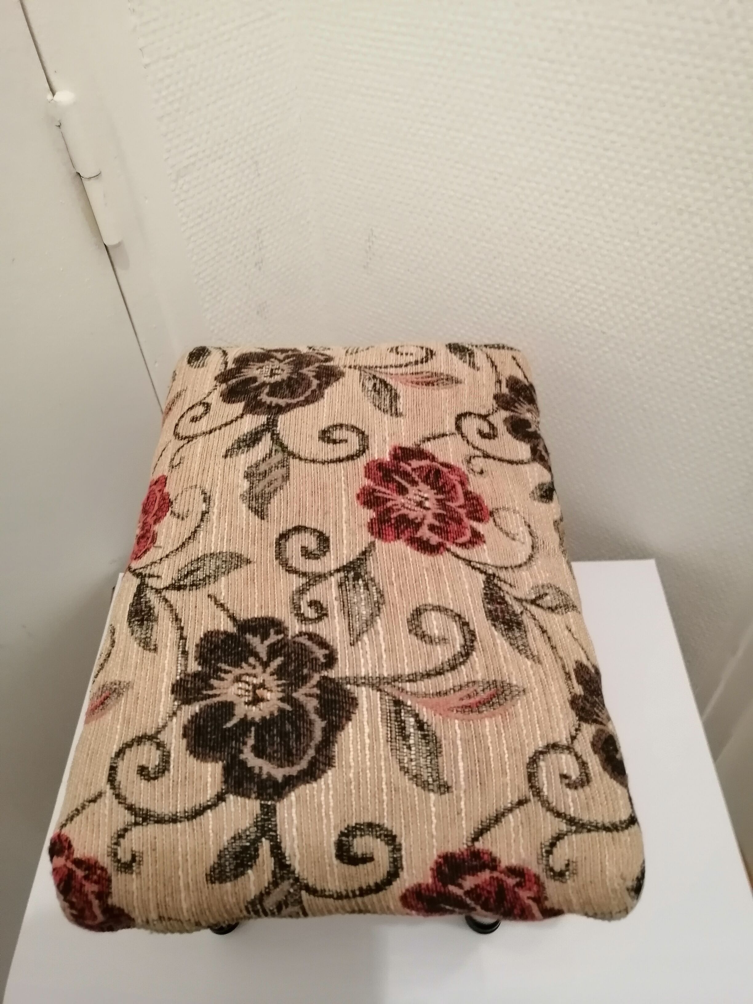 Antique footrest stool in wood and fabric