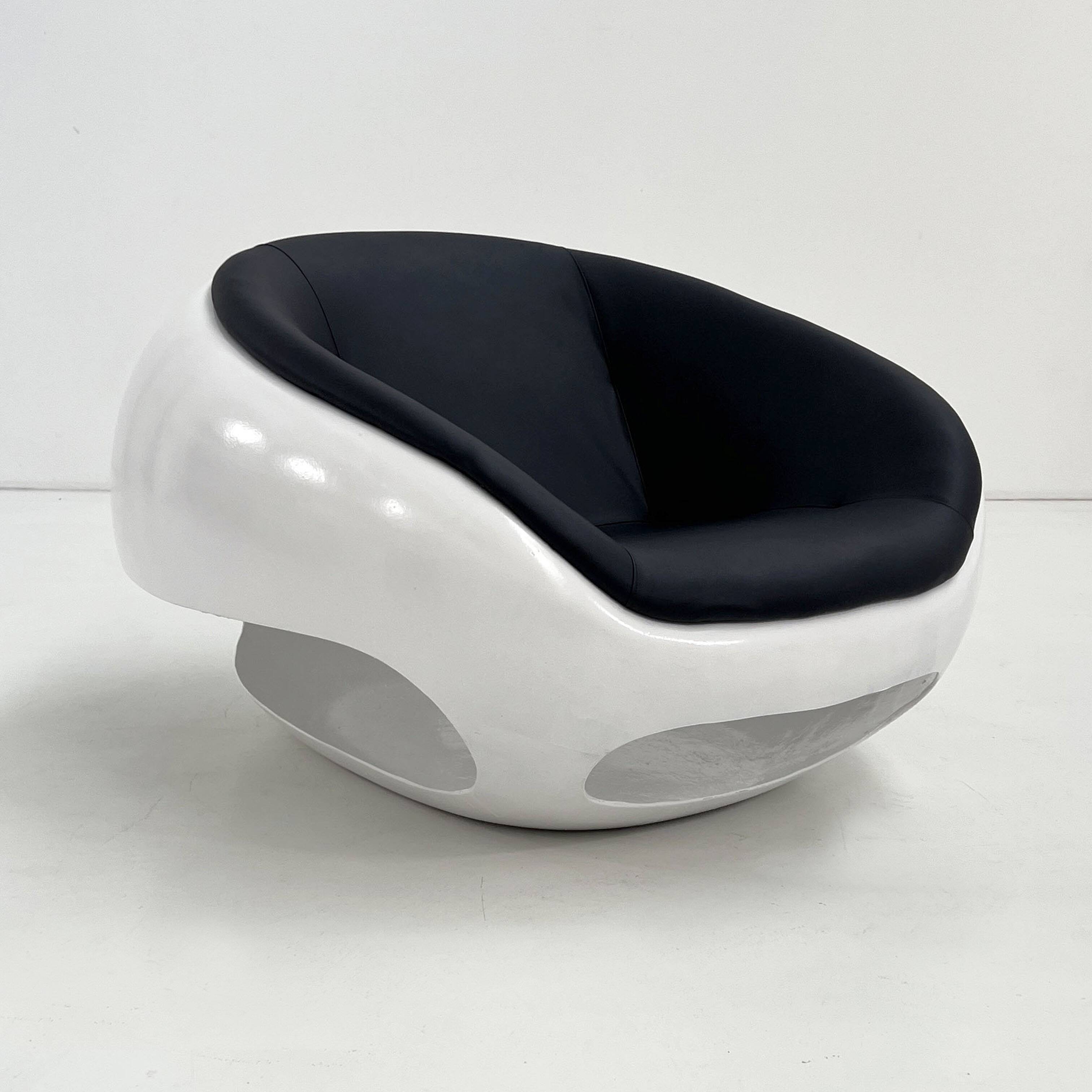 Egg Chair in fibreglass Pod by Mario Sabot, 1960