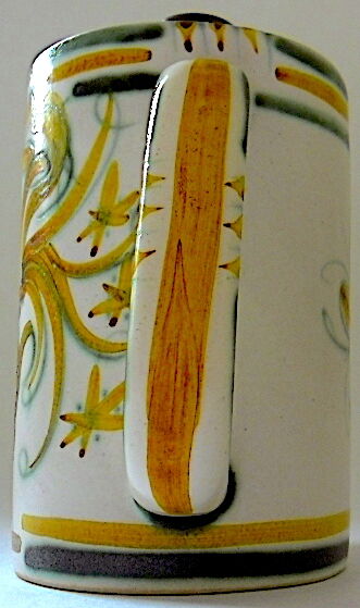 Quimper's "vintage" earthenware teapot, Keraluc workshop