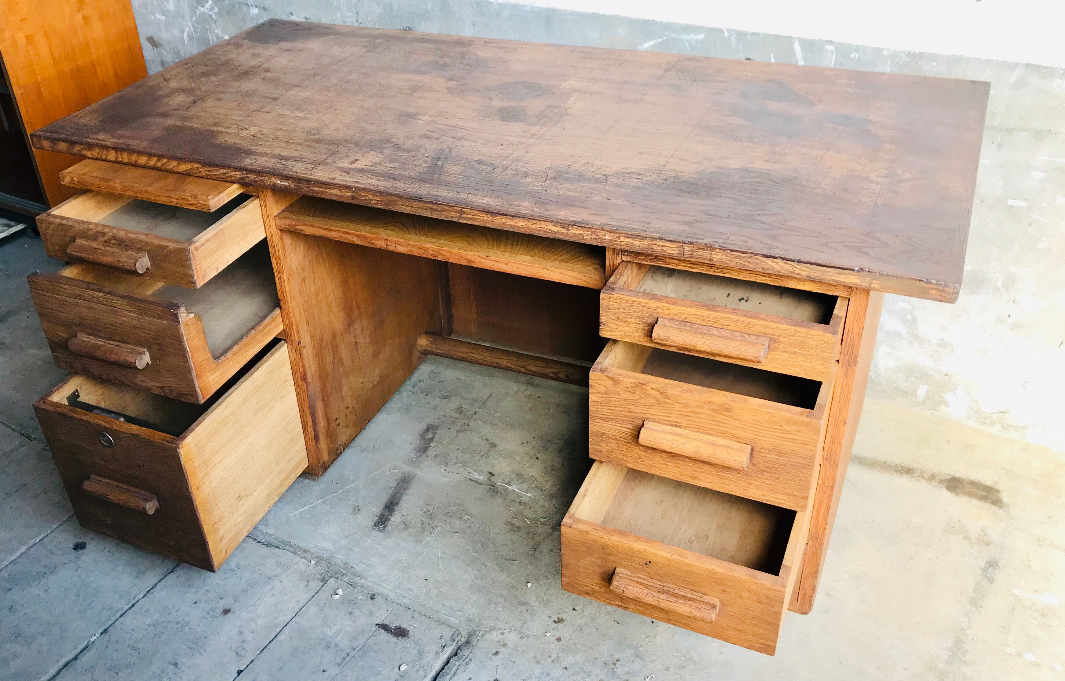Oak box desk