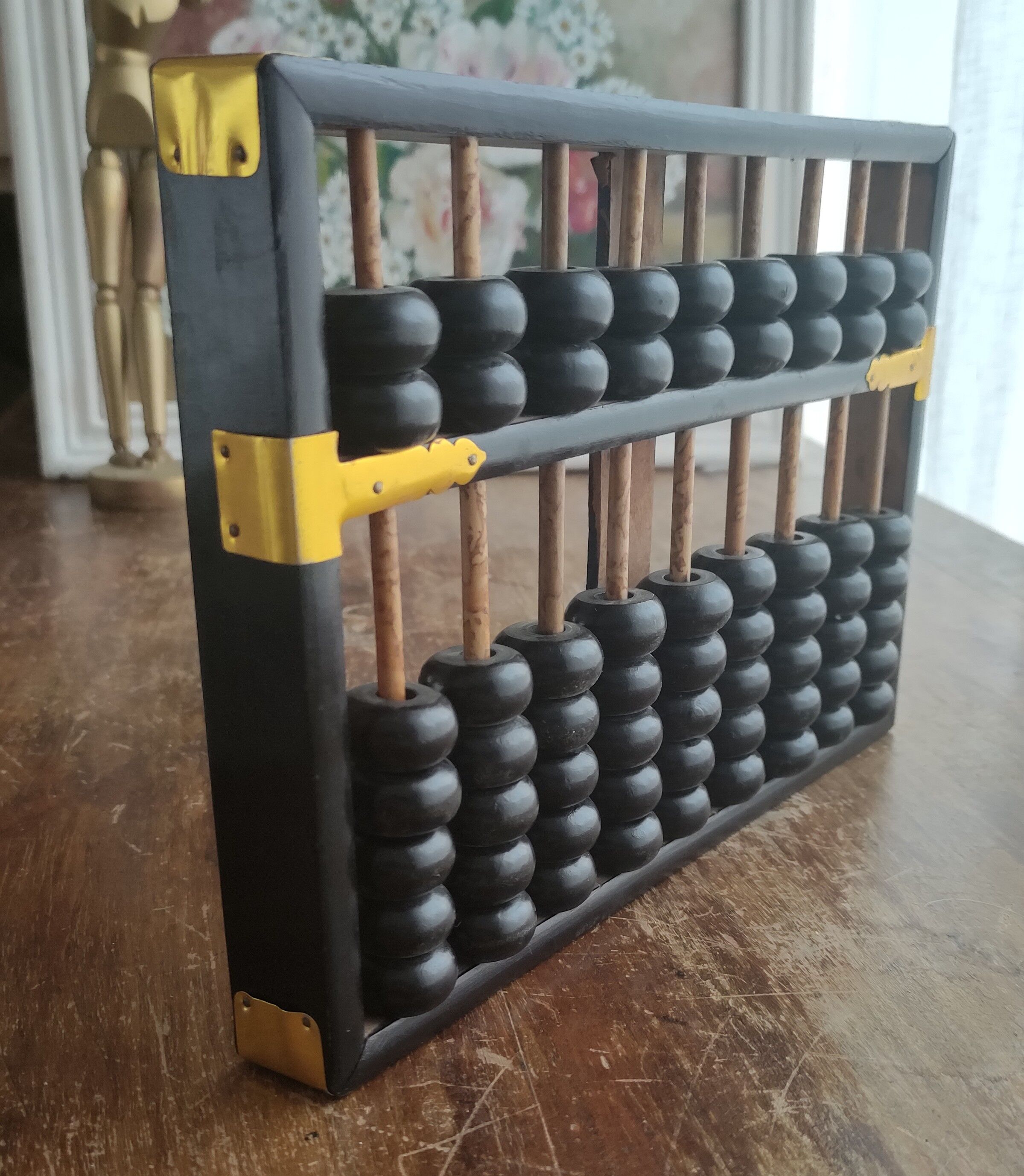 Boulier chinois en bois et laiton