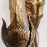 Aplique de pared de hierro forjado y pan de oro. Spain, 1970s.