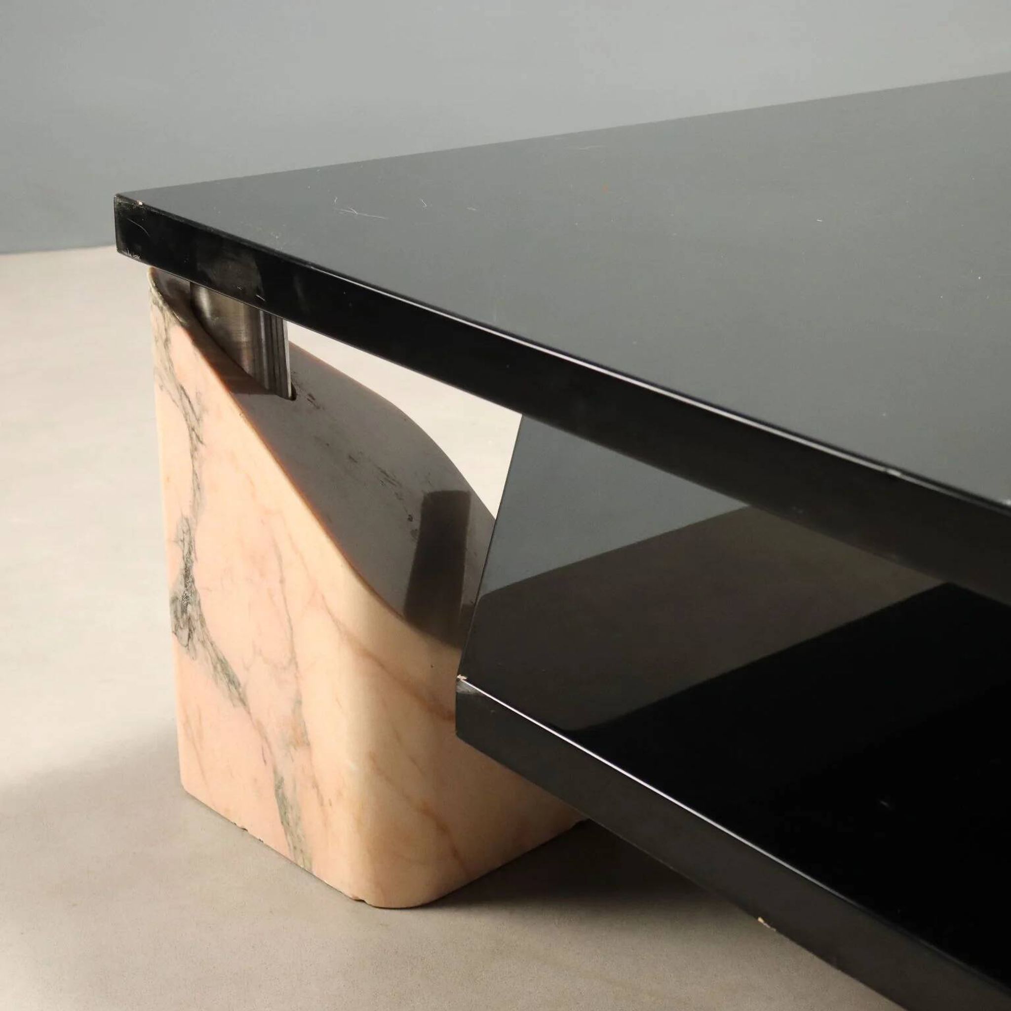 Vintage coffee table in pink marble and lacquered wood, 1970s design.