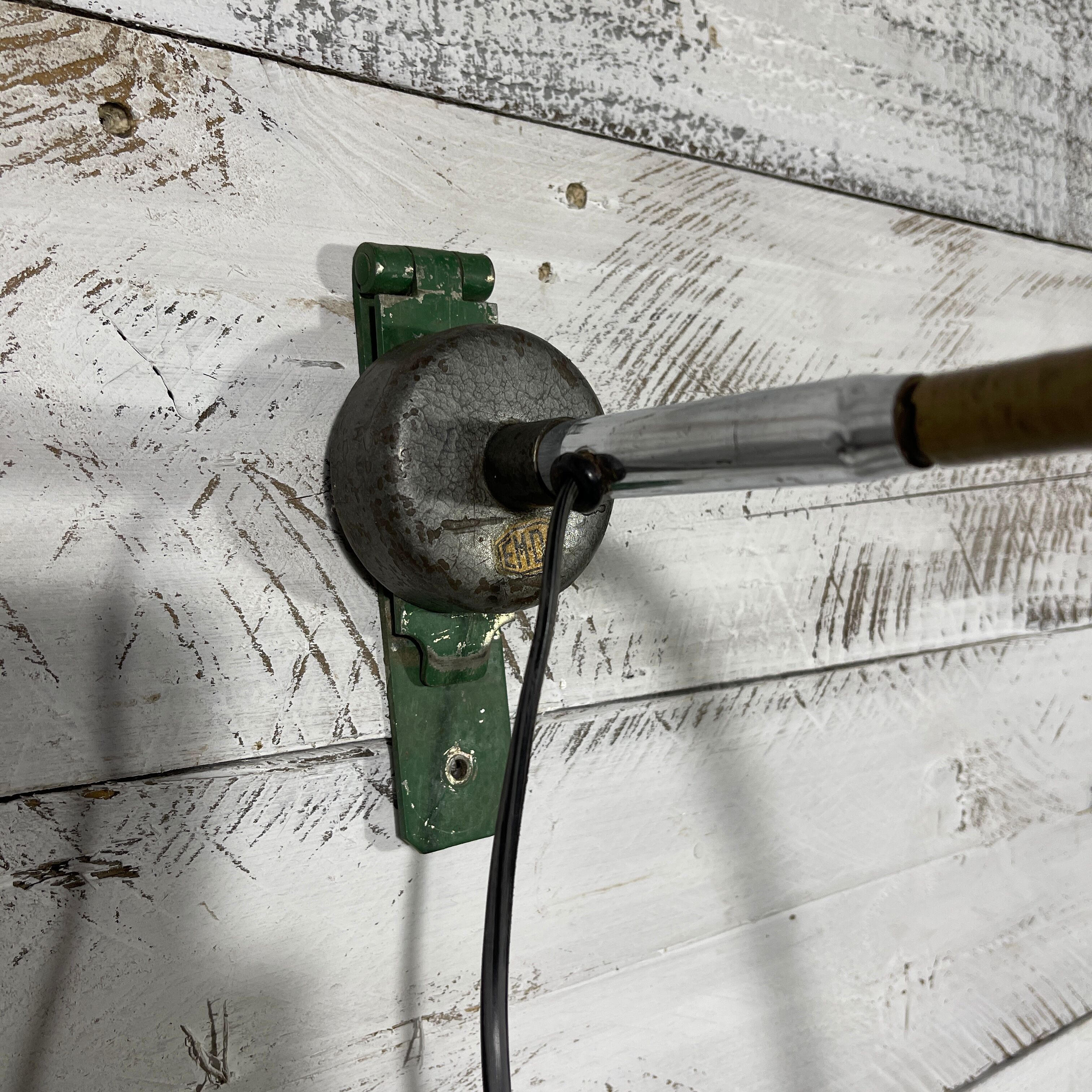 Magnetic and articulated lamp EM.DA