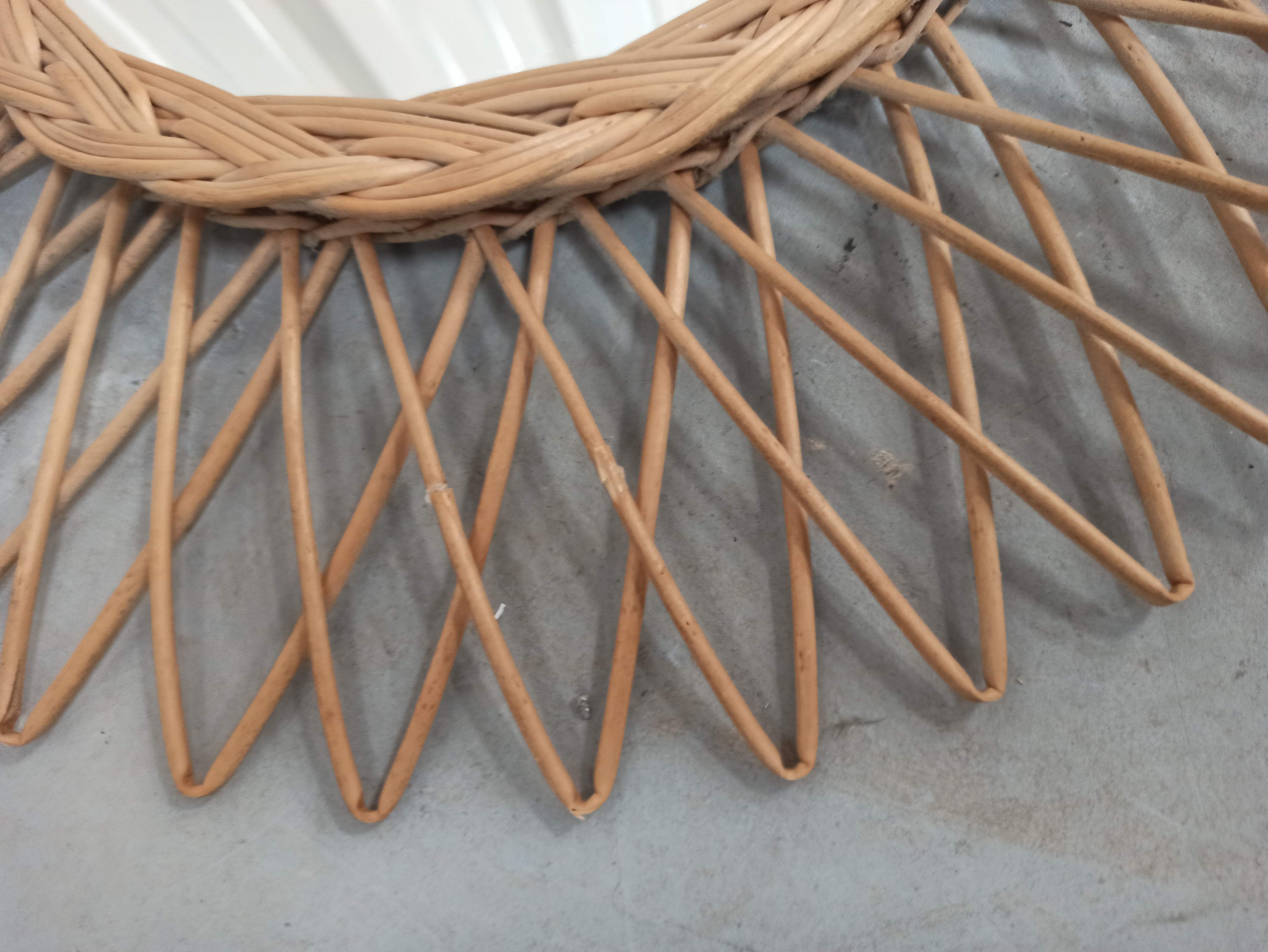 Round rattan sun mirror - 48cm