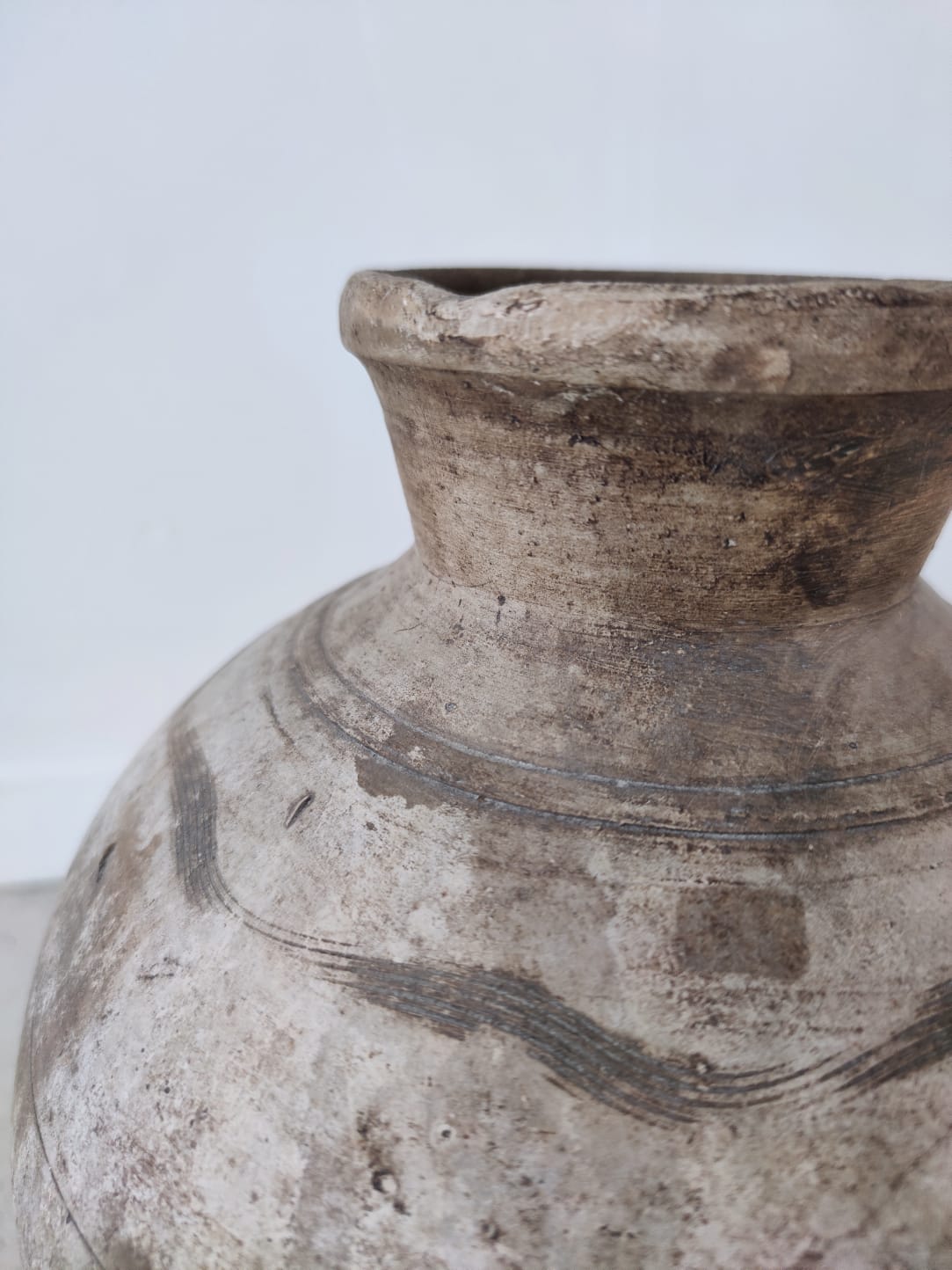 Terracotta amphora (clear) H:42cm