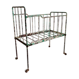 Wrought iron child bed