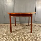 Dining room round table with an extension