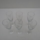 Suite de 6 verres a champagne anciens en cristal