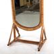 Grand miroir sur pied en rotin
