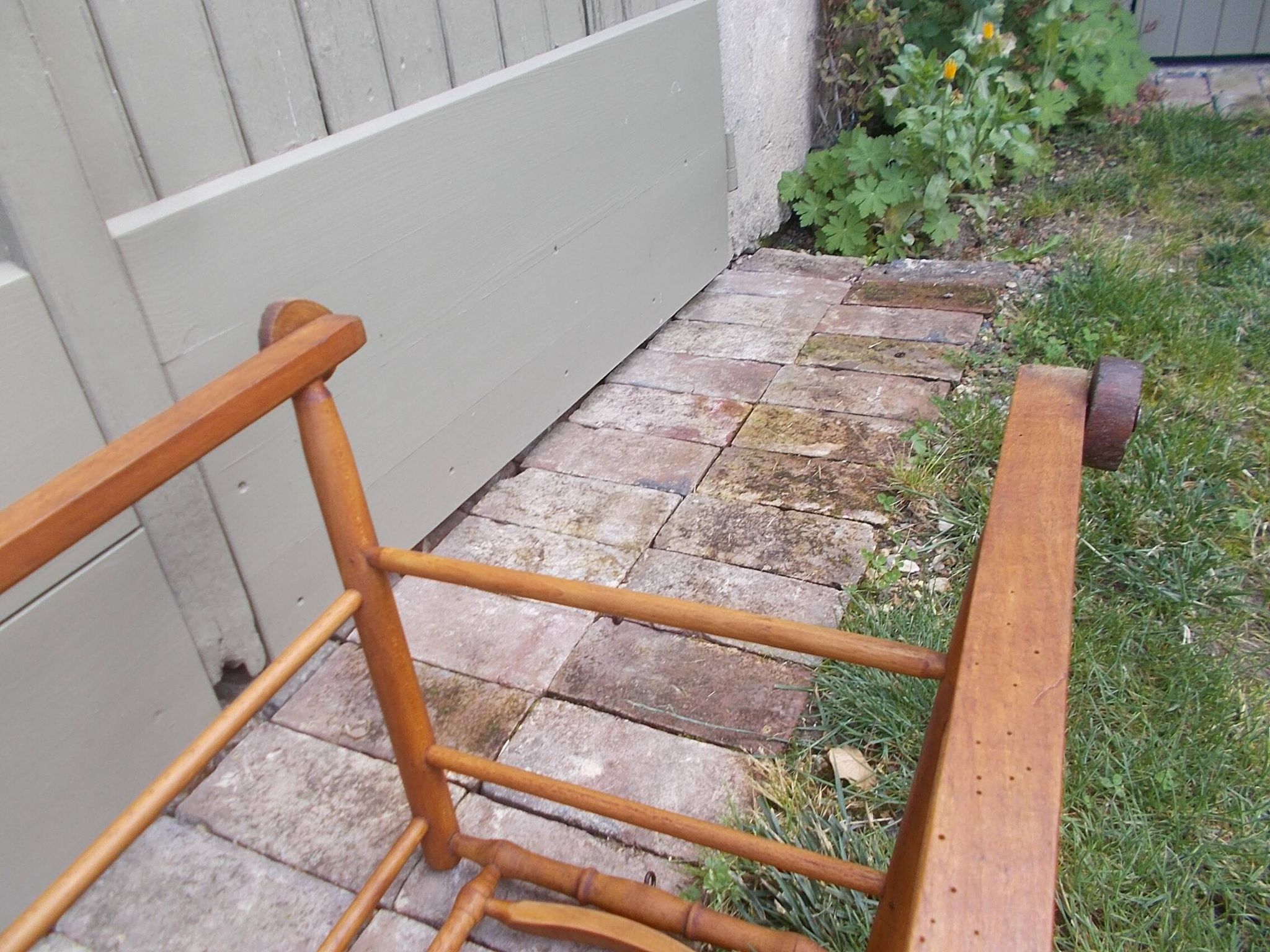 Ancienne chaise haute pour enfant Luterma